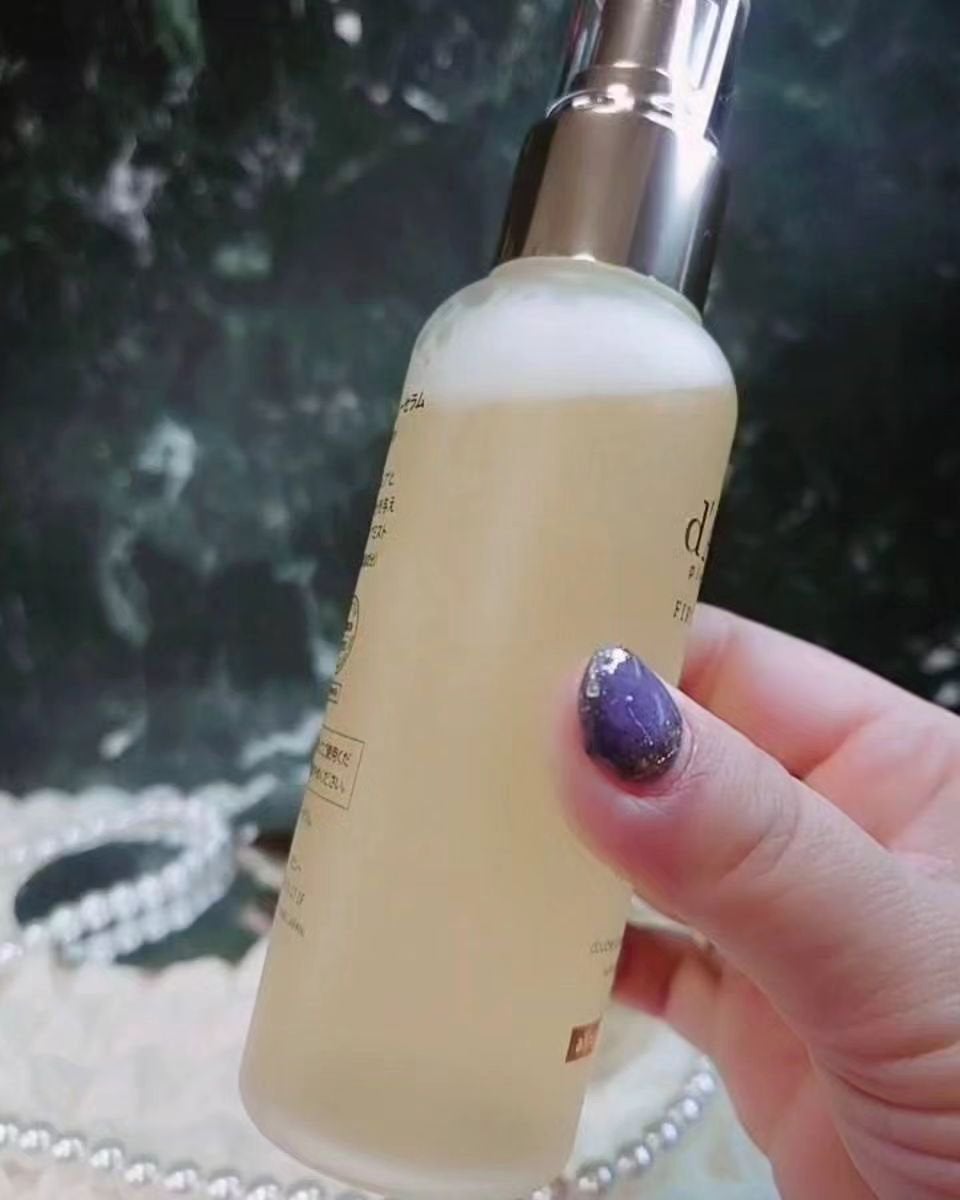 ダルバ ホワイトトリュフファーストスプレーセラム/ダルバ/ミスト状化粧水を使ったクチコミ(4枚目)