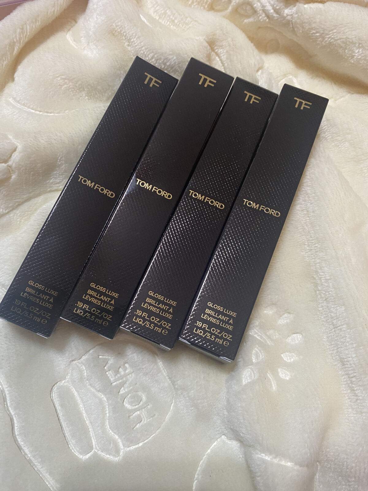 グロス リュクス 04 エクスクイジット/TOM FORD BEAUTY/リップグロスを使ったクチコミ（2枚目）