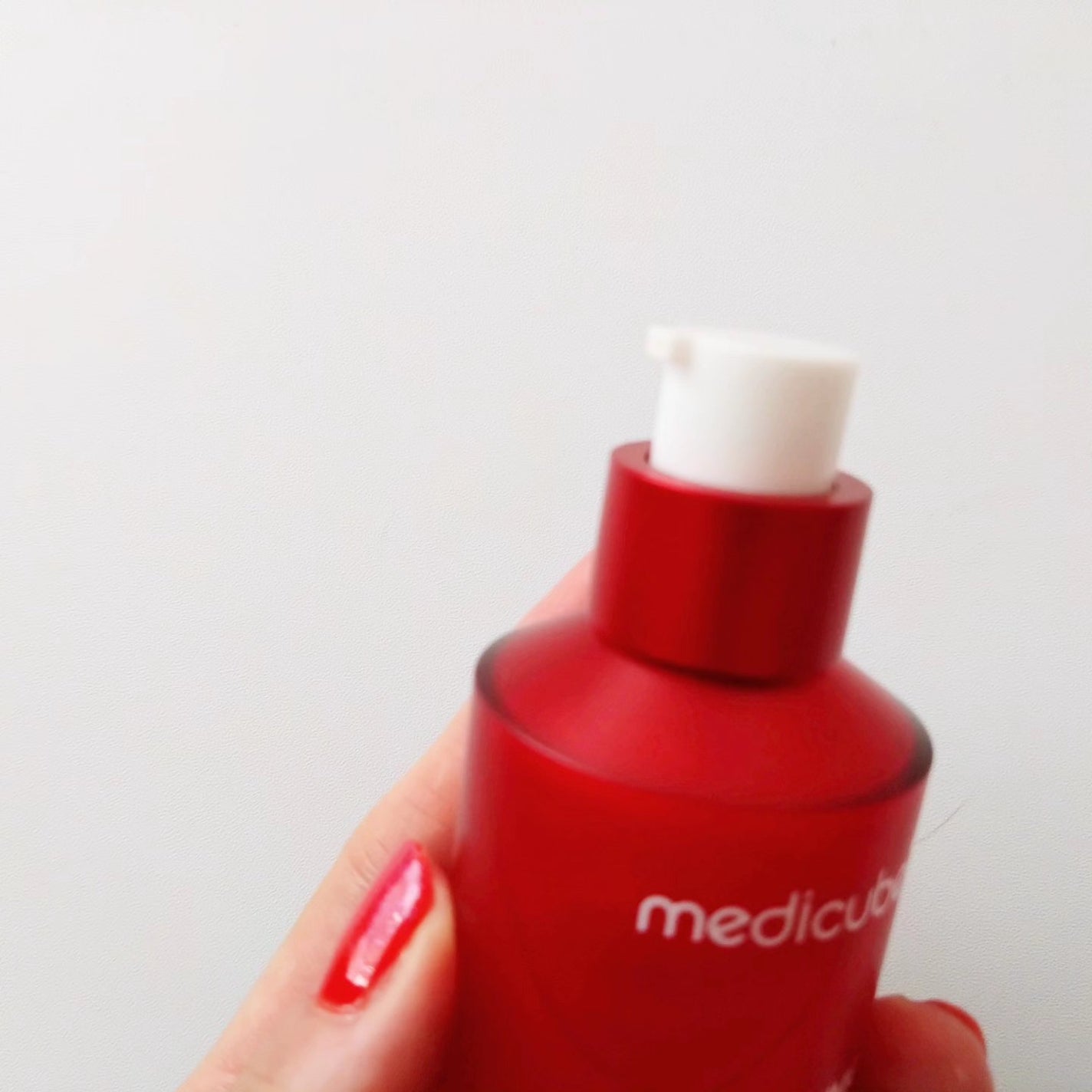 レッドアクネセラム/MEDICUBE/美容液を使ったクチコミ(2枚目)