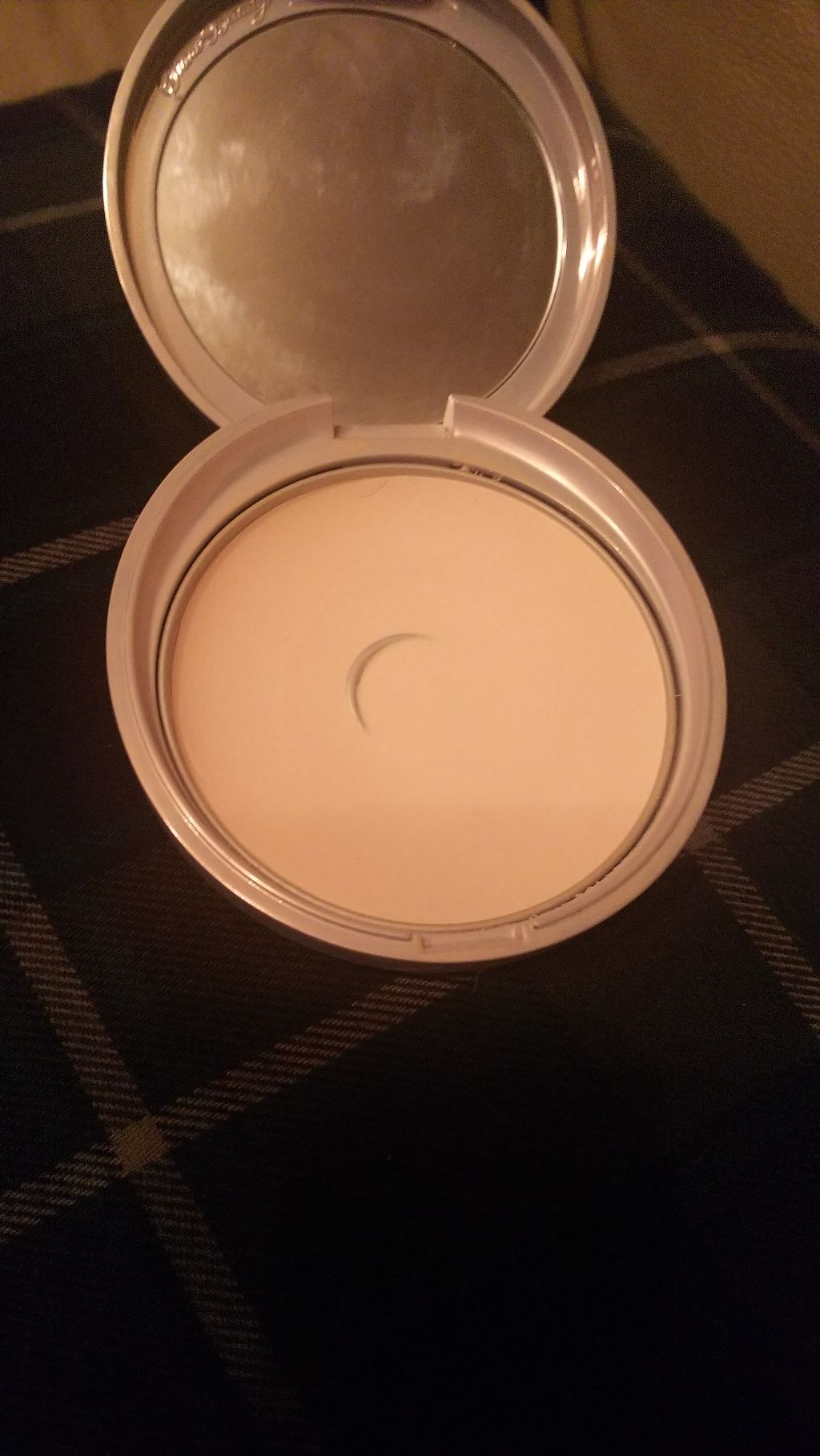 スノービューティー ホワイトニング フェースパウダー 2017/スノービューティー/プレストパウダーを使ったクチコミ（2枚目）