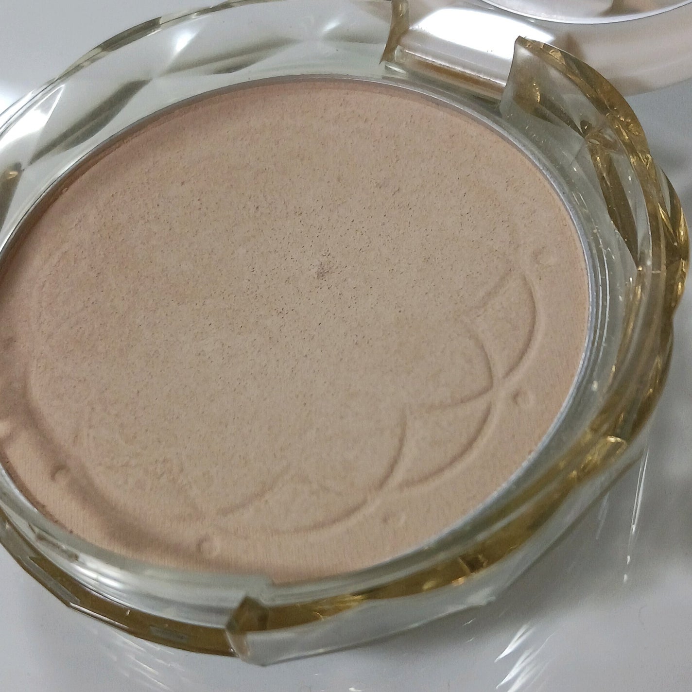 UVシルクカバーパウダー/CEZANNE/プレストパウダーを使ったクチコミ(2枚目)