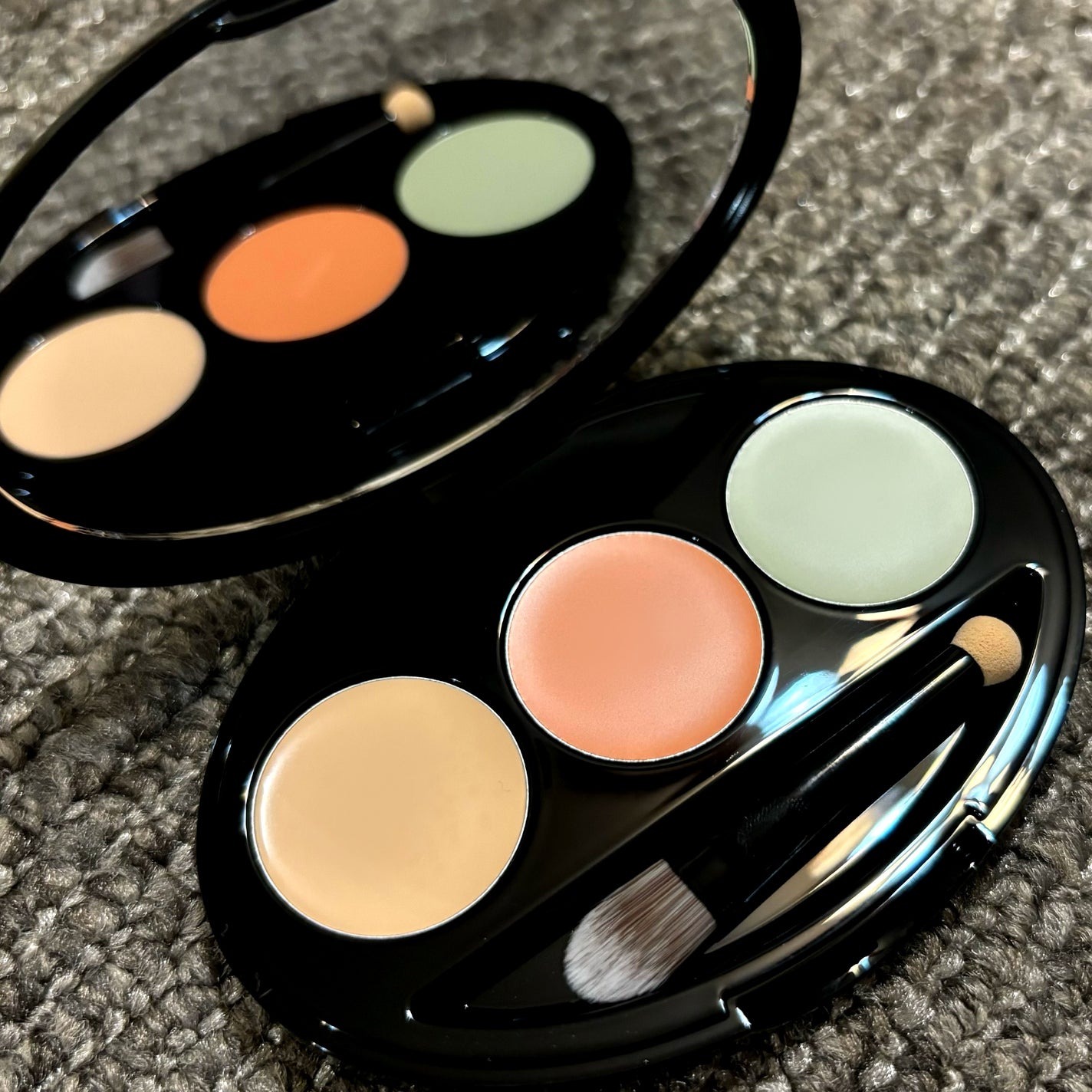 マスクフィット コンシーラーパレット/TIRTIR(ティルティル)/パレットコンシーラーを使ったクチコミ(1枚目)