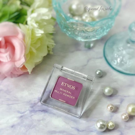 ミネラルマルチパウダー/エトヴォス/単色アイシャドウを使ったクチコミ(1枚目)