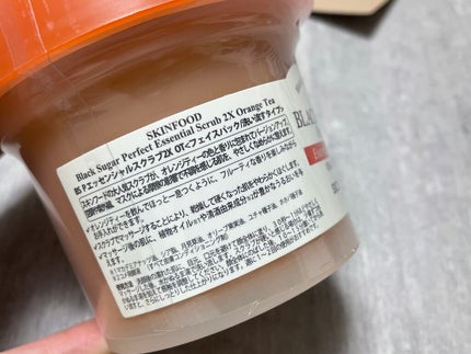 ブラックシュガー パーフェクト エッセンシャルスクラブ 2X オレンジティー/SKINFOOD/スクラブ・ゴマージュを使ったクチコミ(3枚目)