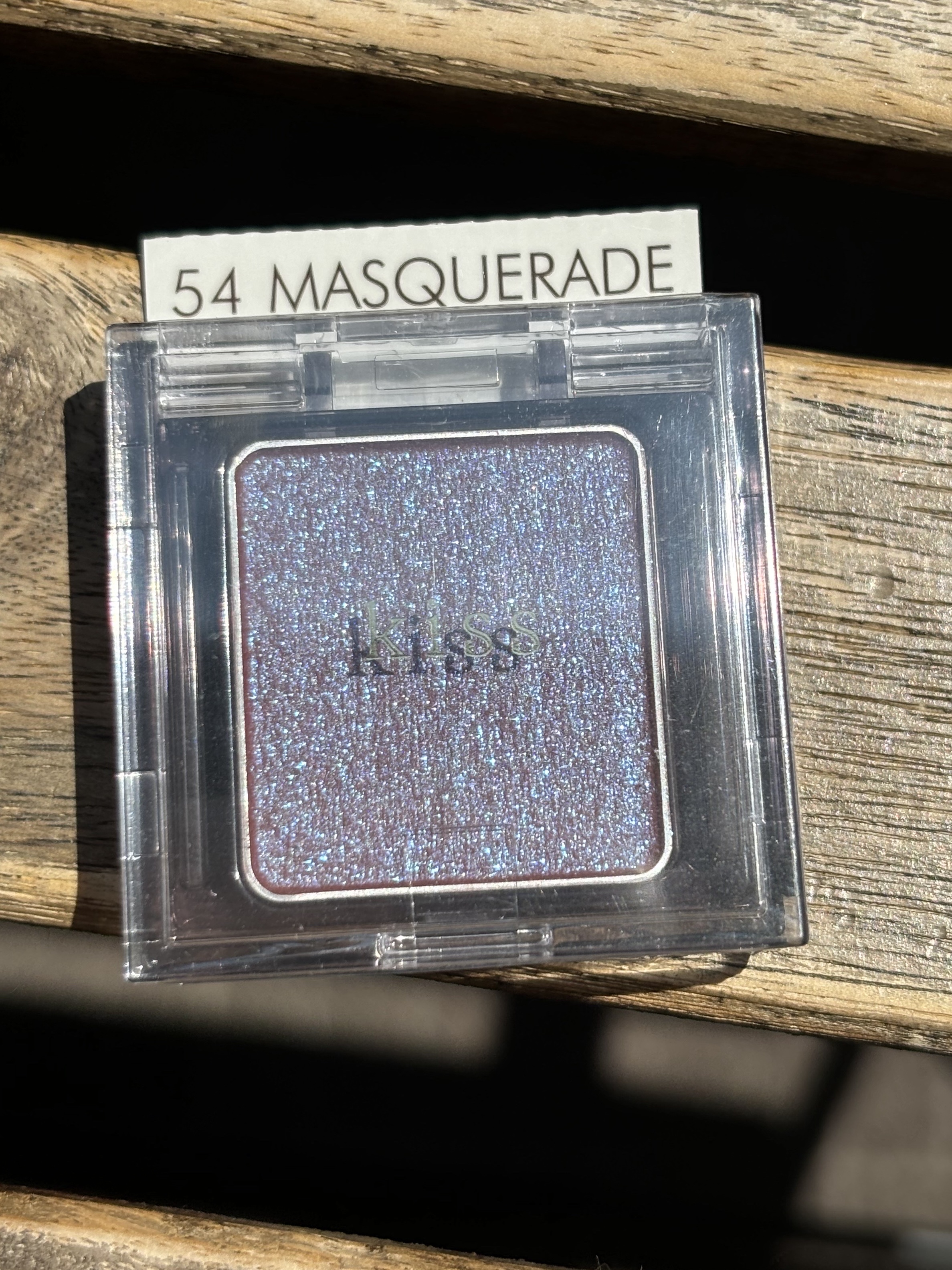  シアー グリッターアイズ 54 マスカレード(MASQUERADE)/KiSS/単色アイシャドウを使ったクチコミ（1枚目）