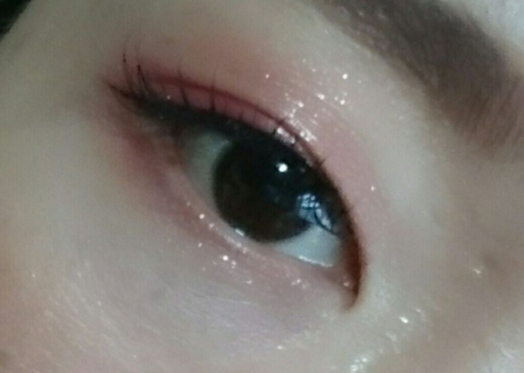 ダズルシャドウ/M・A・C/単色アイシャドウを使ったクチコミ（3枚目）