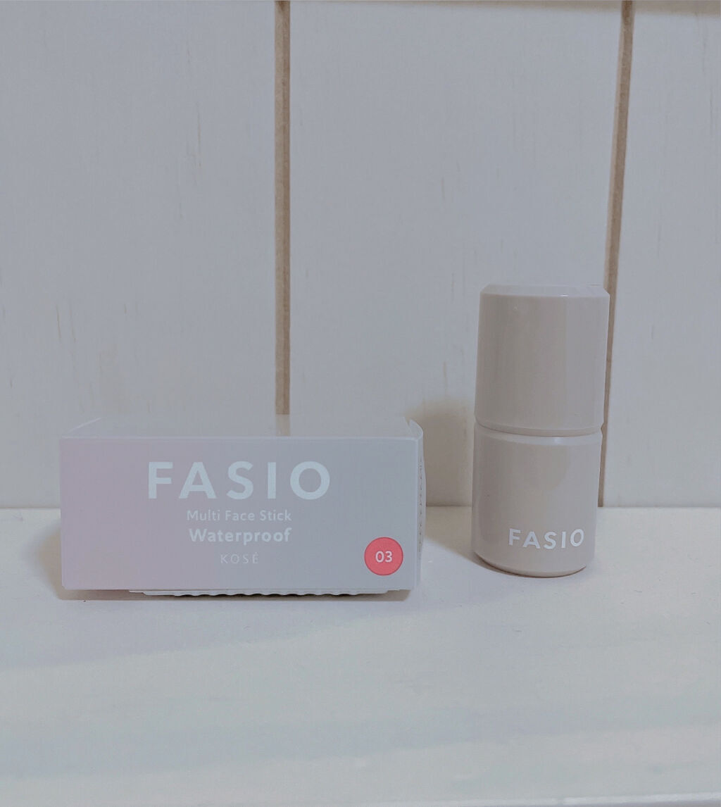 FASIO マルチフェイス スティックのクチコミ「今回はこのかわいい商品を紹介していきます!
なんとめちゃくちゃ万能です🤭ｺｿ((
🖤𝕃𝕖𝕥'𝕤.....」（1枚目）