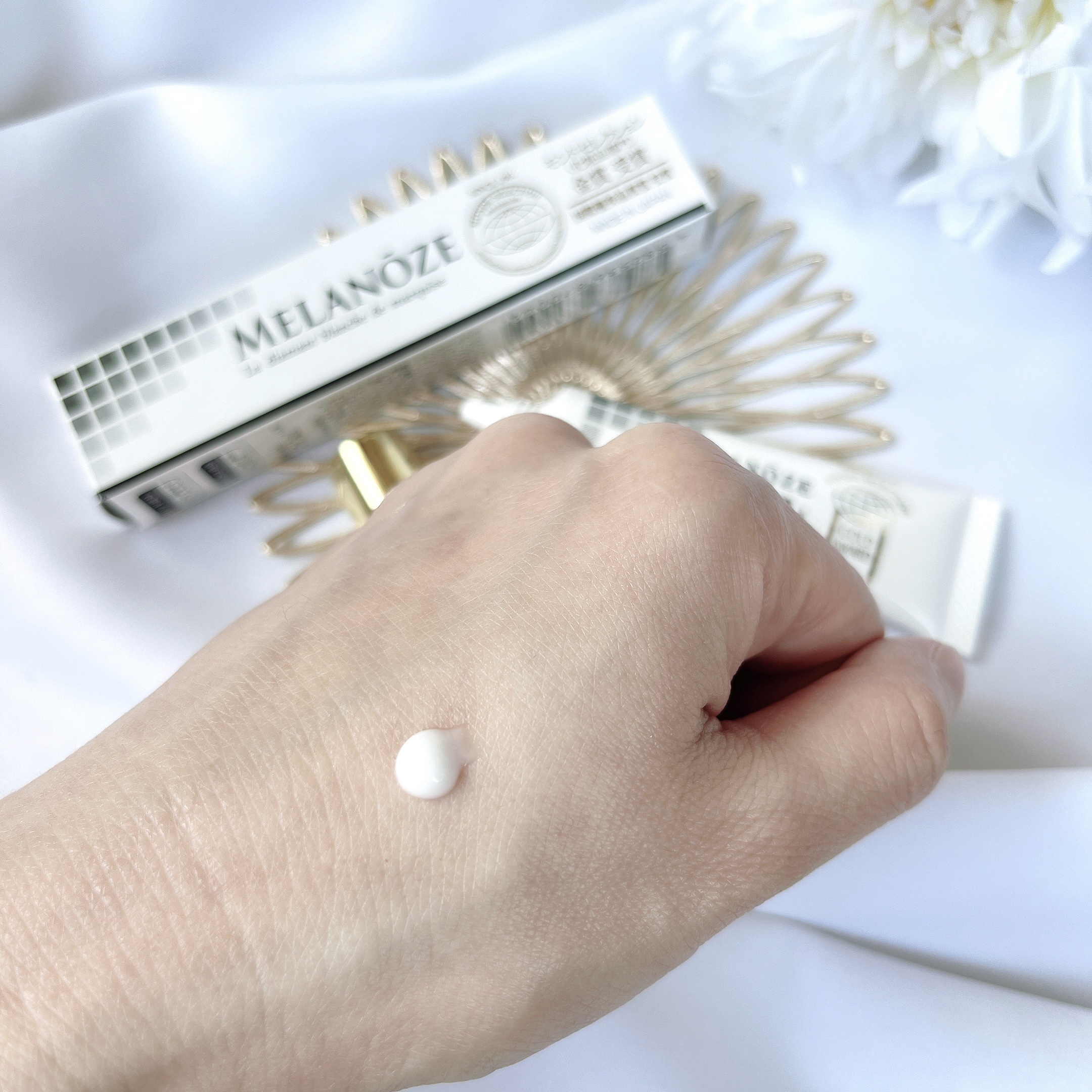 薬用メラノーセ/ジャパンプリモ/フェイスクリームを使ったクチコミ（3枚目）