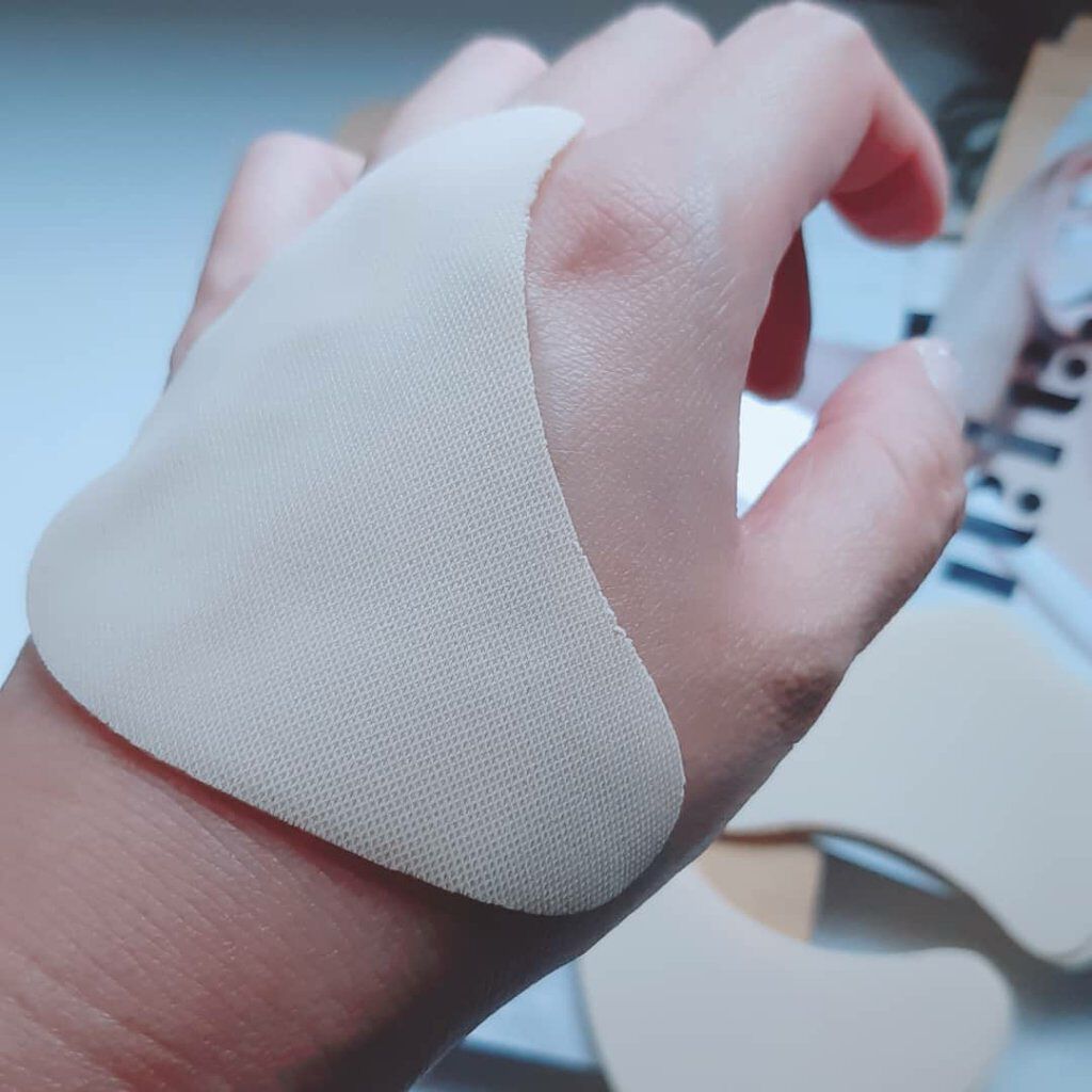 みぃ on LIPS 「エイバジャル(AVAJAR)アクティビティアイパッチをお試しさ..」(8枚目)