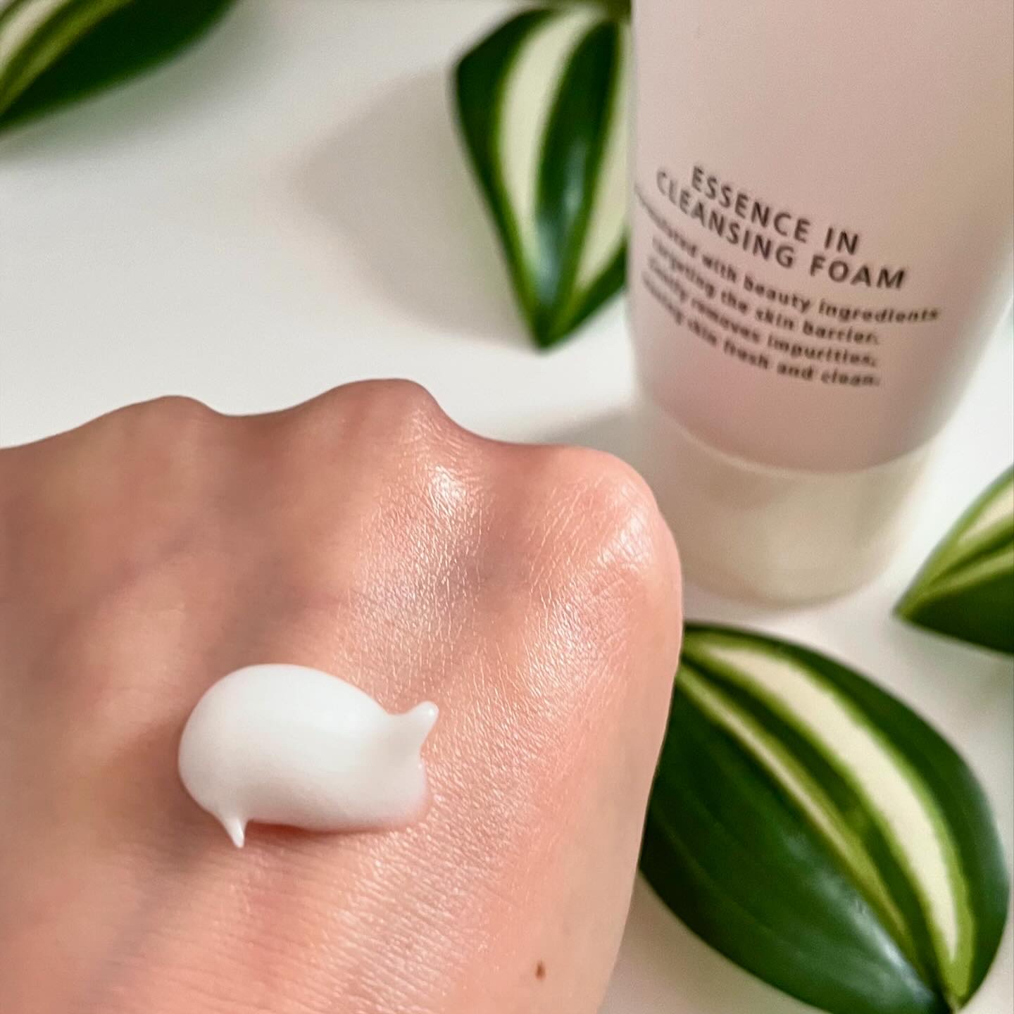 エッセンスイン クレンジングフォーム/d プログラム/洗顔フォームを使ったクチコミ（3枚目）