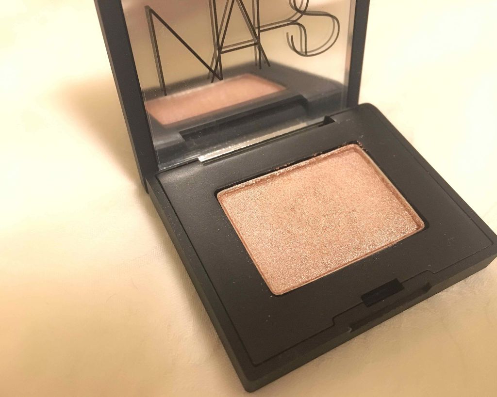 シングルアイシャドー/NARS/単色アイシャドウを使ったクチコミ（2枚目）