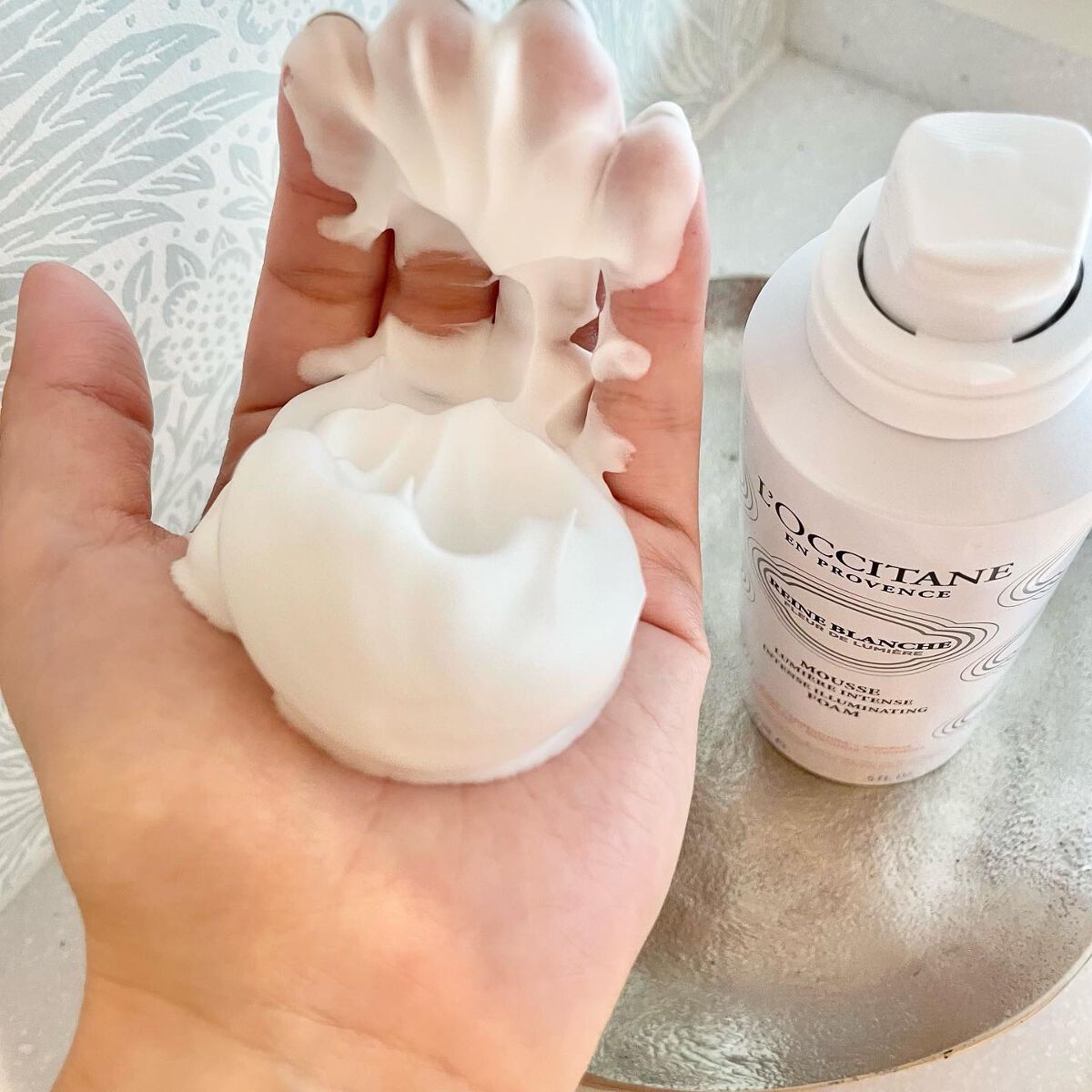 レーヌブランシュ イルミネイティングクレンジングフォーム/L'OCCITANE/泡洗顔を使ったクチコミ(5枚目)