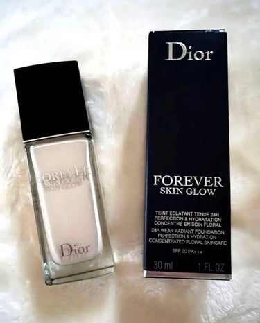 ディオールスキン フォーエヴァー フルイド グロウ 0CRクール ロージー/Dior/リキッドファンデーションを使ったクチコミ（1枚目）