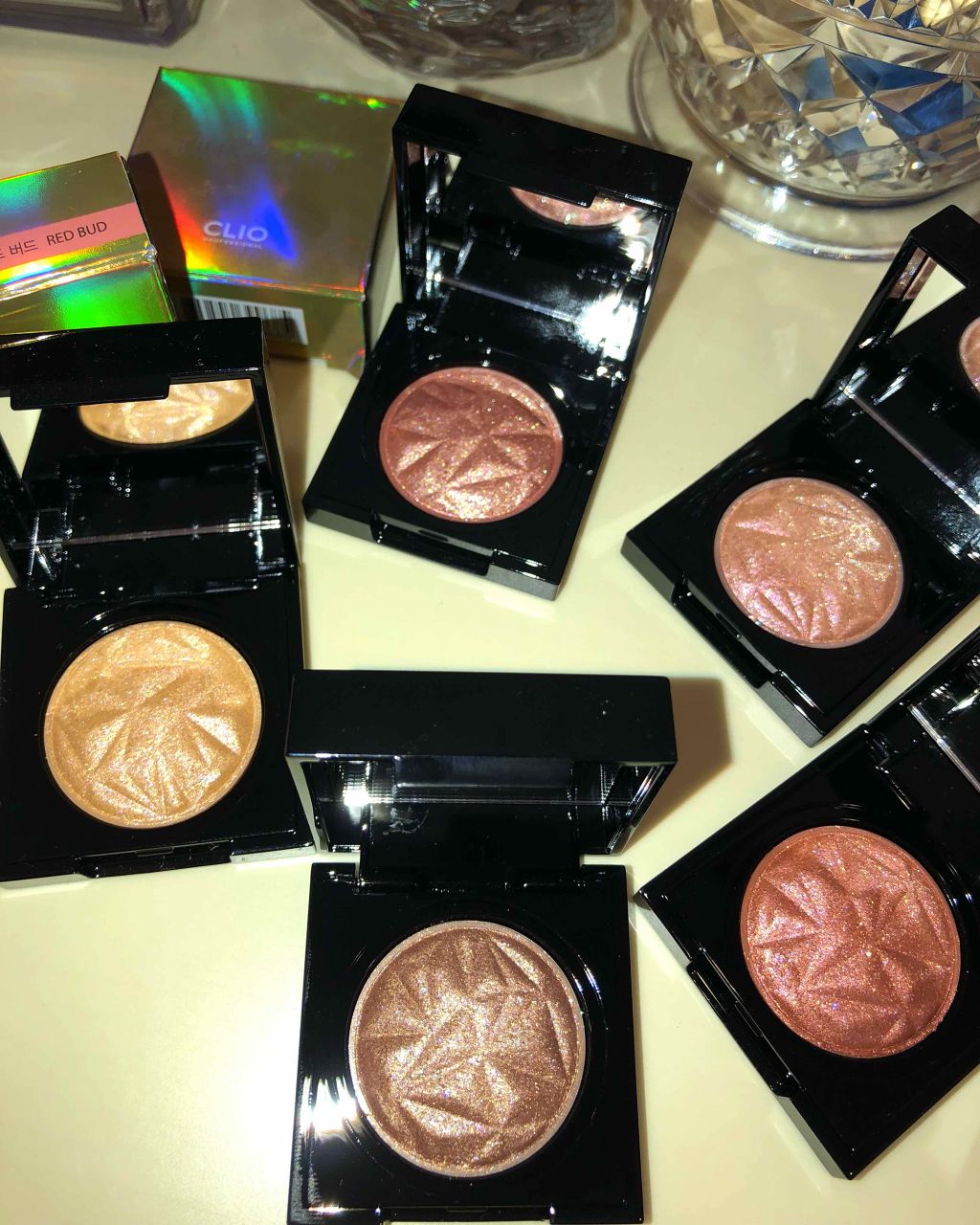 プリズム エアー シャドウ/CLIO/単色アイシャドウを使ったクチコミ（1枚目）