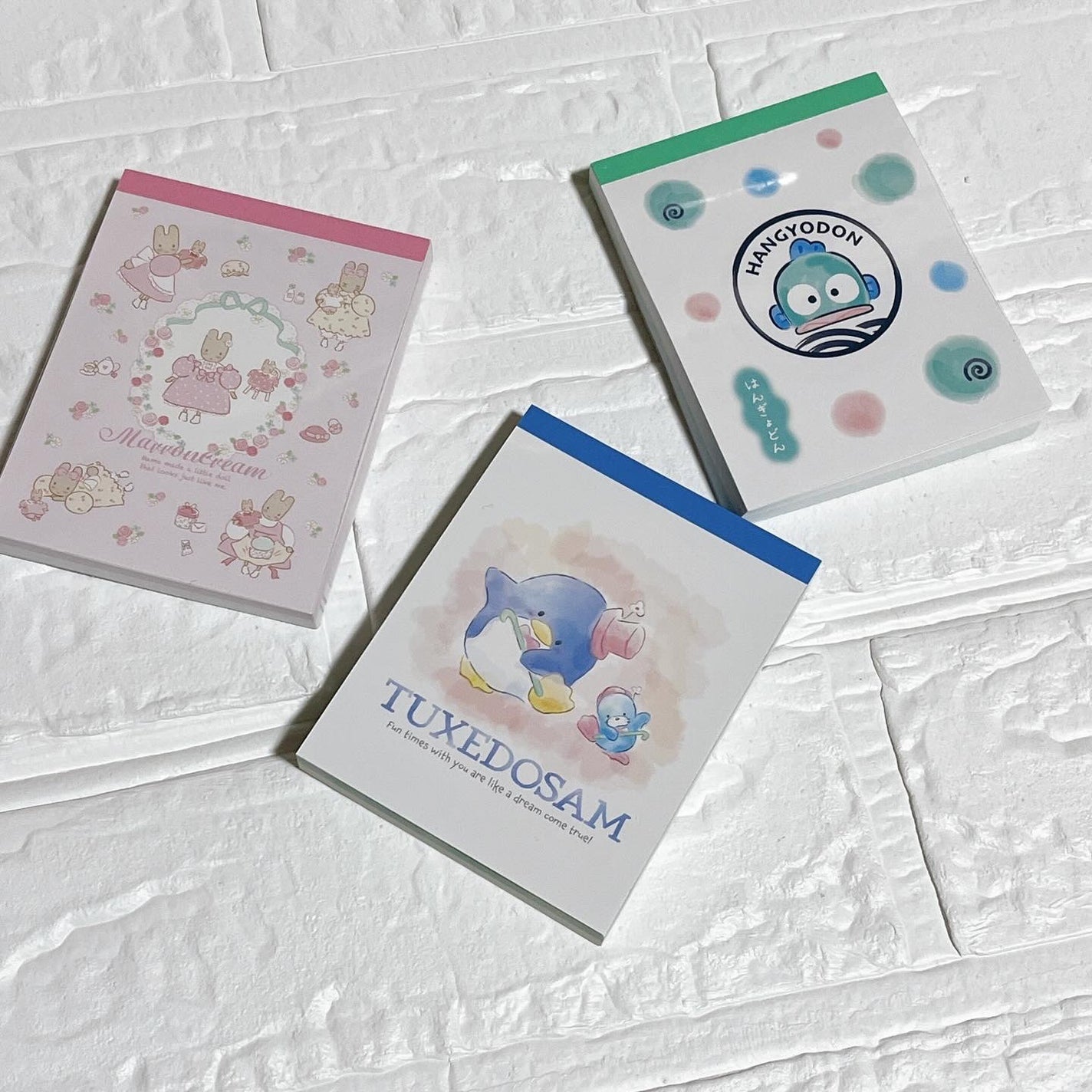 ひとりコスメ部 フォロバ100 on LIPS 「キャンドゥーで購入した懐かしいサンリオグッズ。ペンとメモ帳購入..」(4枚目)