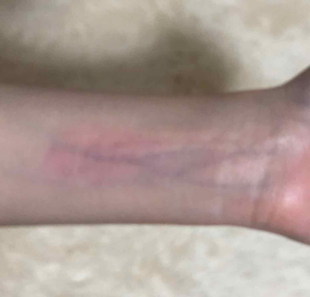 チークポリッシュ/ADDICTION/リキッドチークを使ったクチコミ（2枚目）