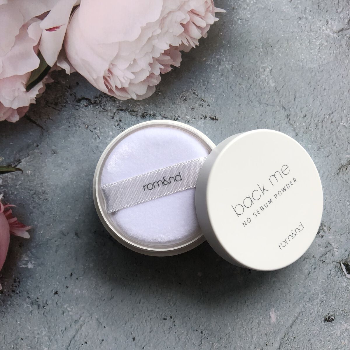 バックミーノーセバムパウダー/rom&nd/ルースパウダーを使ったクチコミ（2枚目）