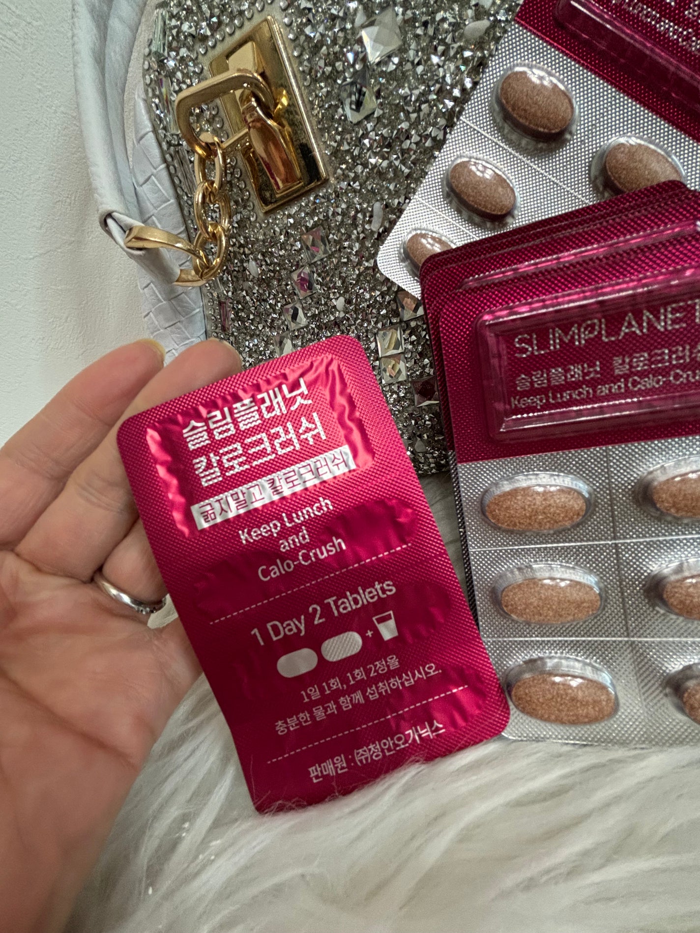 ちゃんまぃ on LIPS 「最近、ダイエットのお供サプリはカロクラッシュを飲んでるよ‼️✔..」(4枚目)