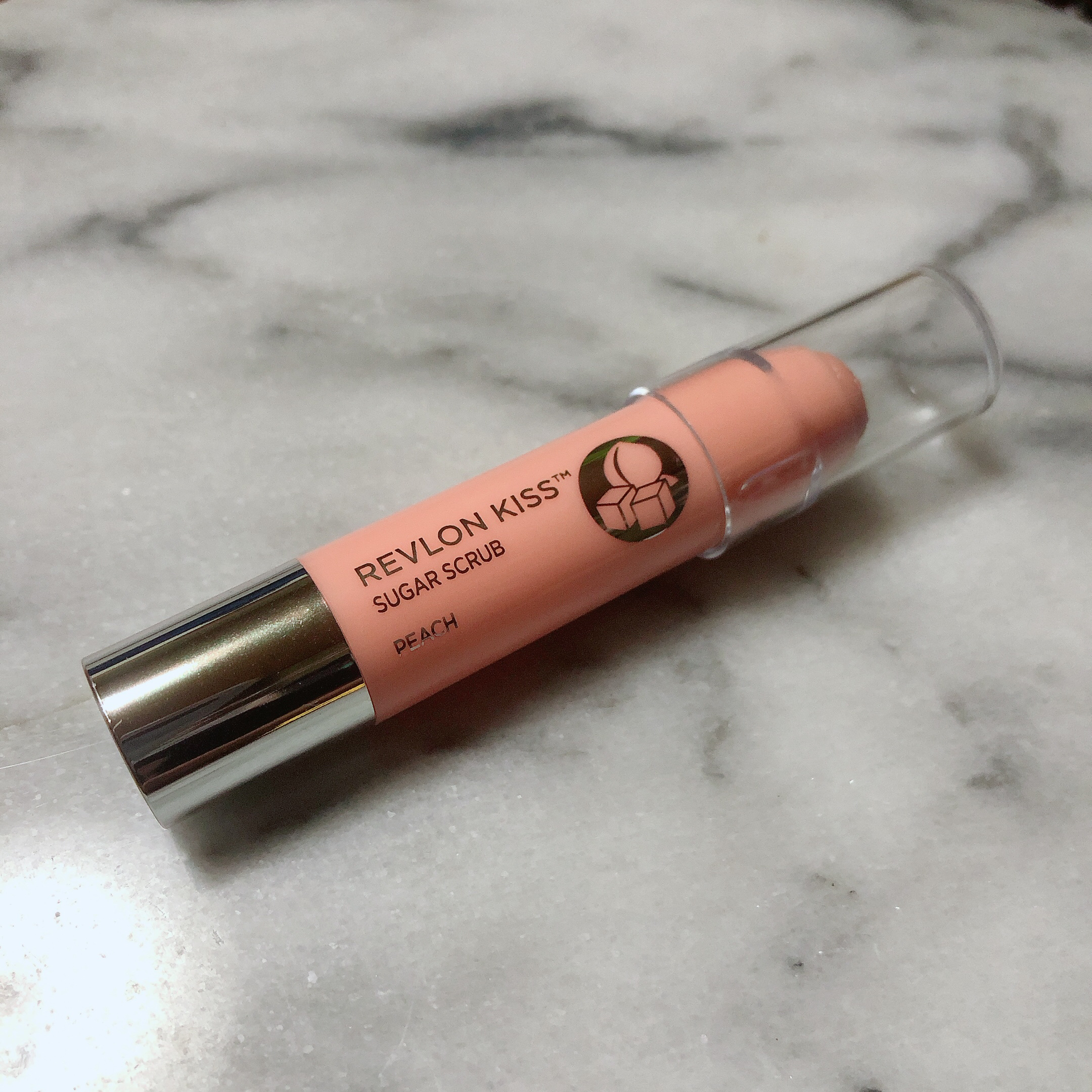 レブロン キス シュガー スクラブ/REVLON/リップスクラブを使ったクチコミ（2枚目）