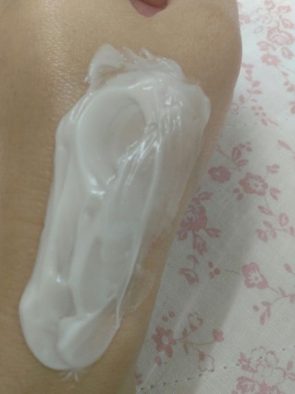 メゾン クリスチャン ディオール ジャスミン デ ザンジュ ボディ クリーム/Dior/ボディクリームを使ったクチコミ(6枚目)