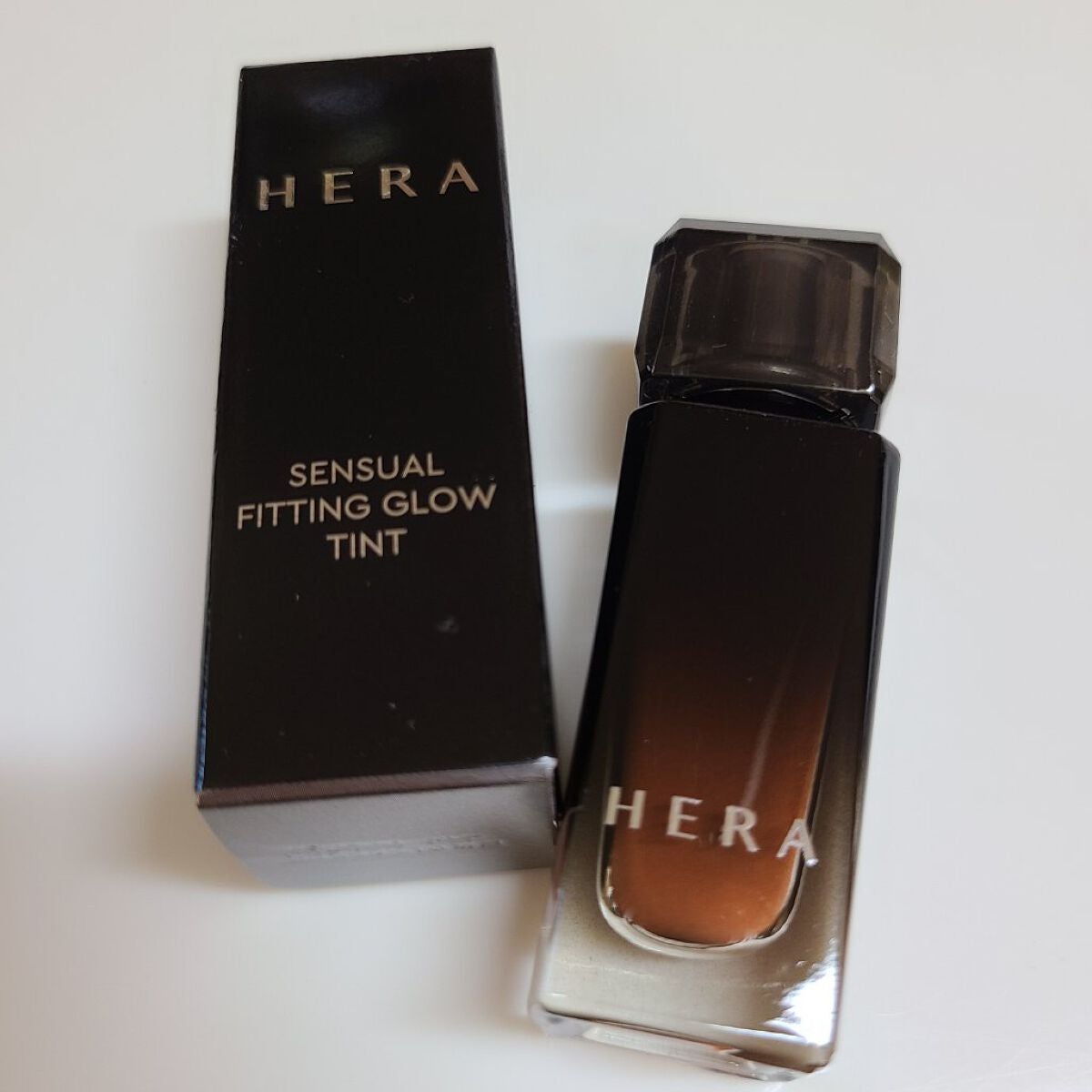 センシュアル フィッティング グロウ ティント/HERA/リップティントを使ったクチコミ(2枚目)