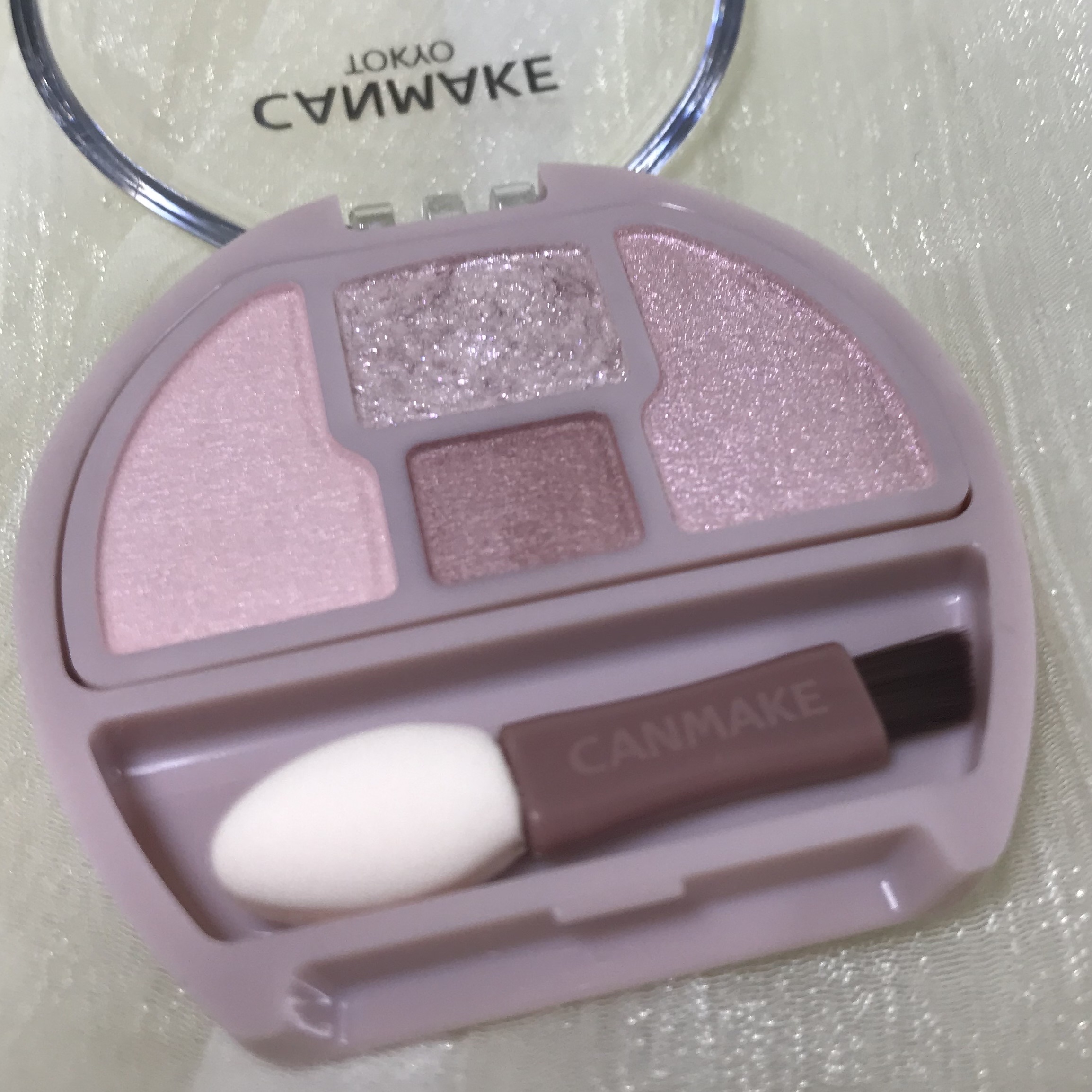 プランぷくコーデアイズ/キャンメイク/パウダーアイシャドウを使ったクチコミ（2枚目）