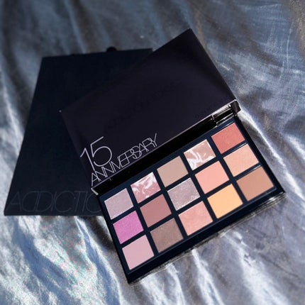 アディクション 15th アニバーサリー アイシャドウパレット “ロック ザ ベスト モーメンツ”/ADDICTION/パウダーアイシャドウを使ったクチコミ(2枚目)