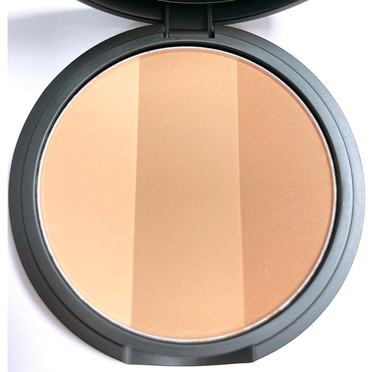 アートクラスバイロダン シェーディング/too cool for school/シェーディングを使ったクチコミ（3枚目）