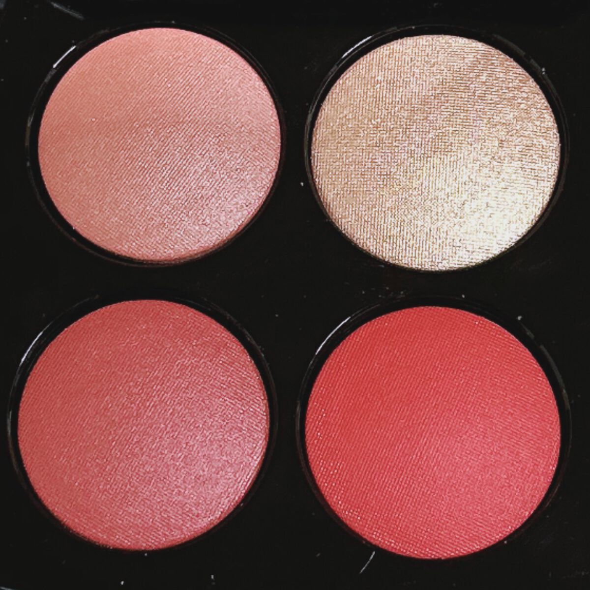 レ キャトル ルージュ ユー エ ジュ  958/CHANEL/アイシャドウパレットを使ったクチコミ（2枚目）