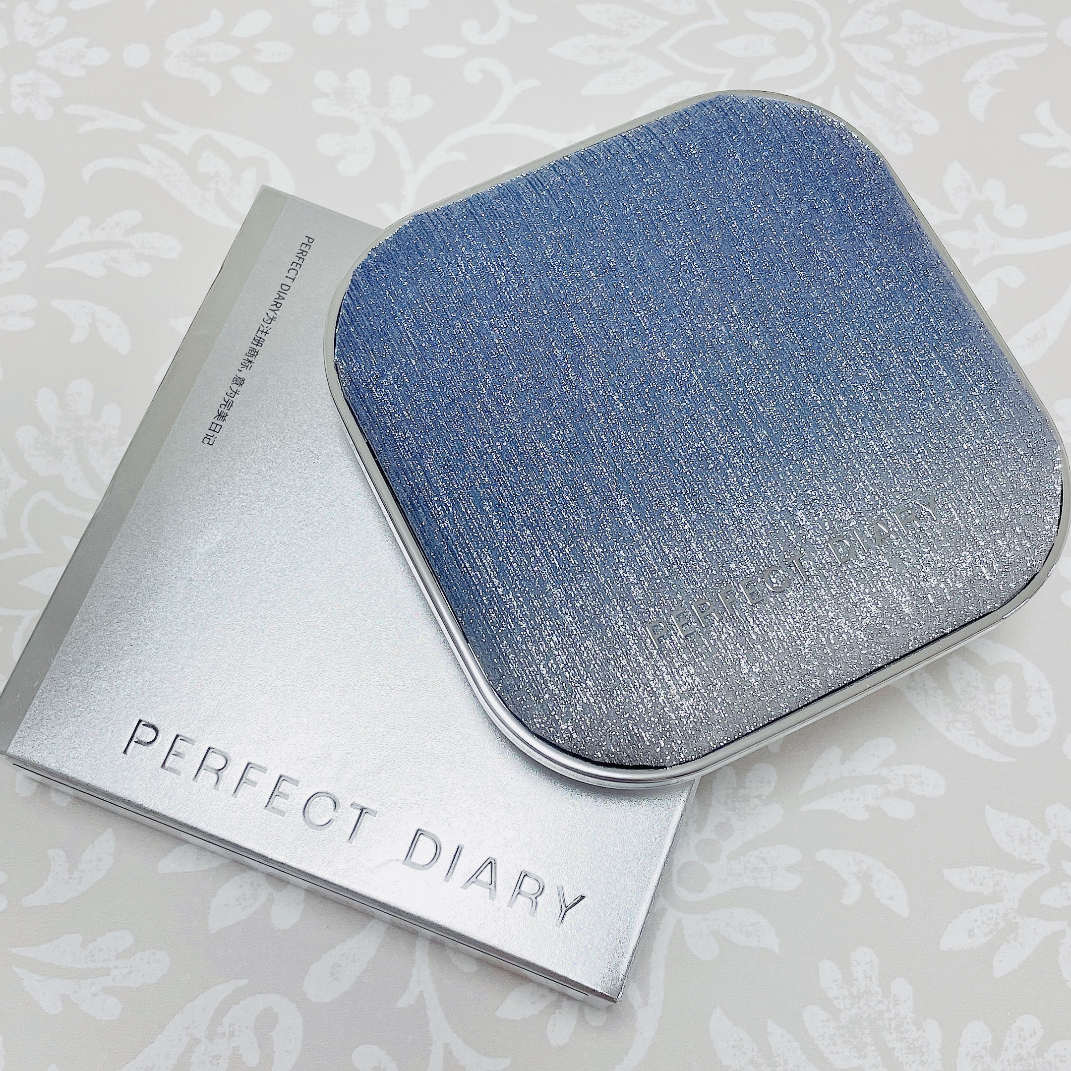 PERFECT DIARY (パーフェクトダイアリー)「原石」9色アイシャドウ　クリスマス限定/PERFECT DIARY/アイシャドウパレットを使ったクチコミ（2枚目）