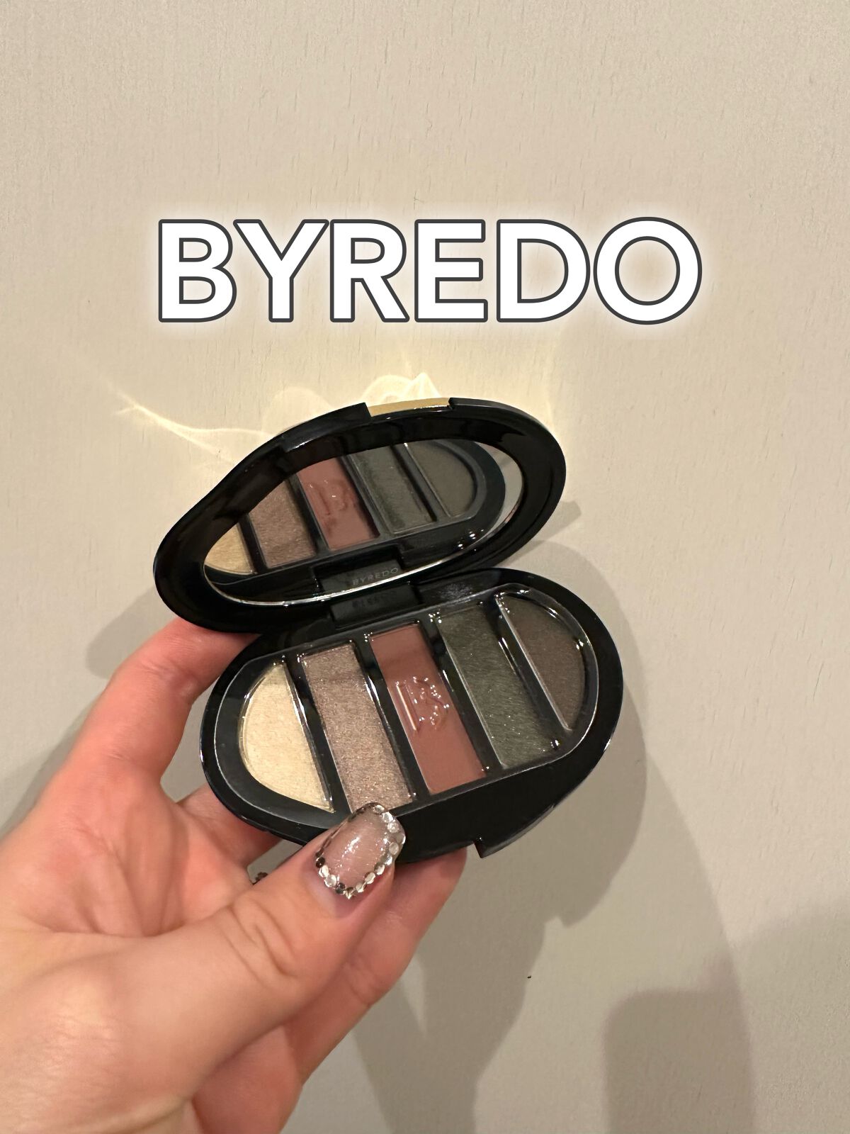 Eyeshadow 5 Colour Compacts/BYREDO/アイシャドウパレットを使ったクチコミ(1枚目)