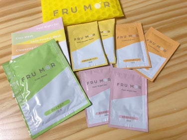 
〇FRU MOR
・フルモア トライアルセット(￥500-)

薬局よったら500円で思わず買ってしまった


・クレンジングジェル(￥1650-)
W洗顔不要で濡れた手でも使える🙆‍♀️🙆‍♀️
ビ