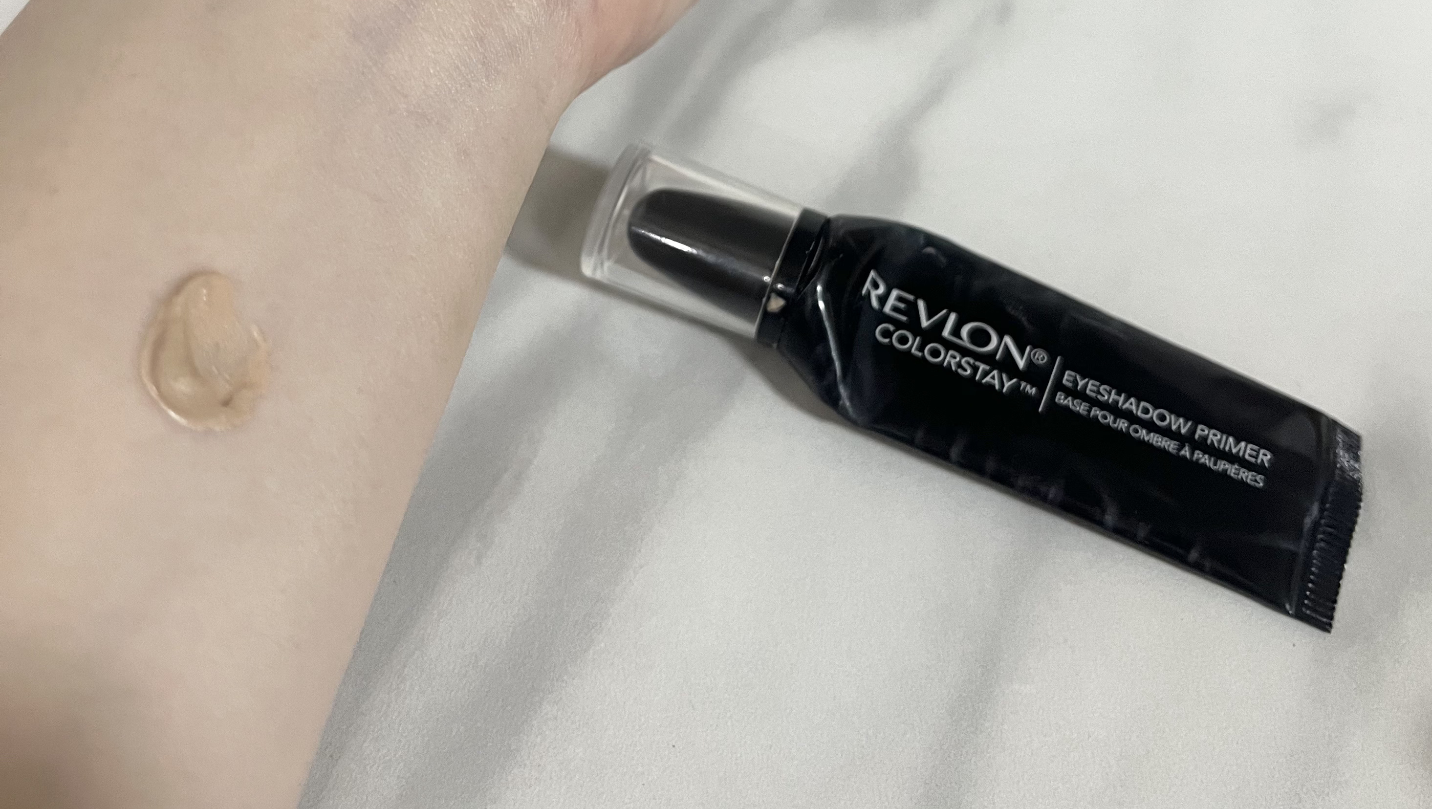 カラーステイ アイ シャドウ プライマー/REVLON/アイシャドウベースを使ったクチコミ（2枚目）