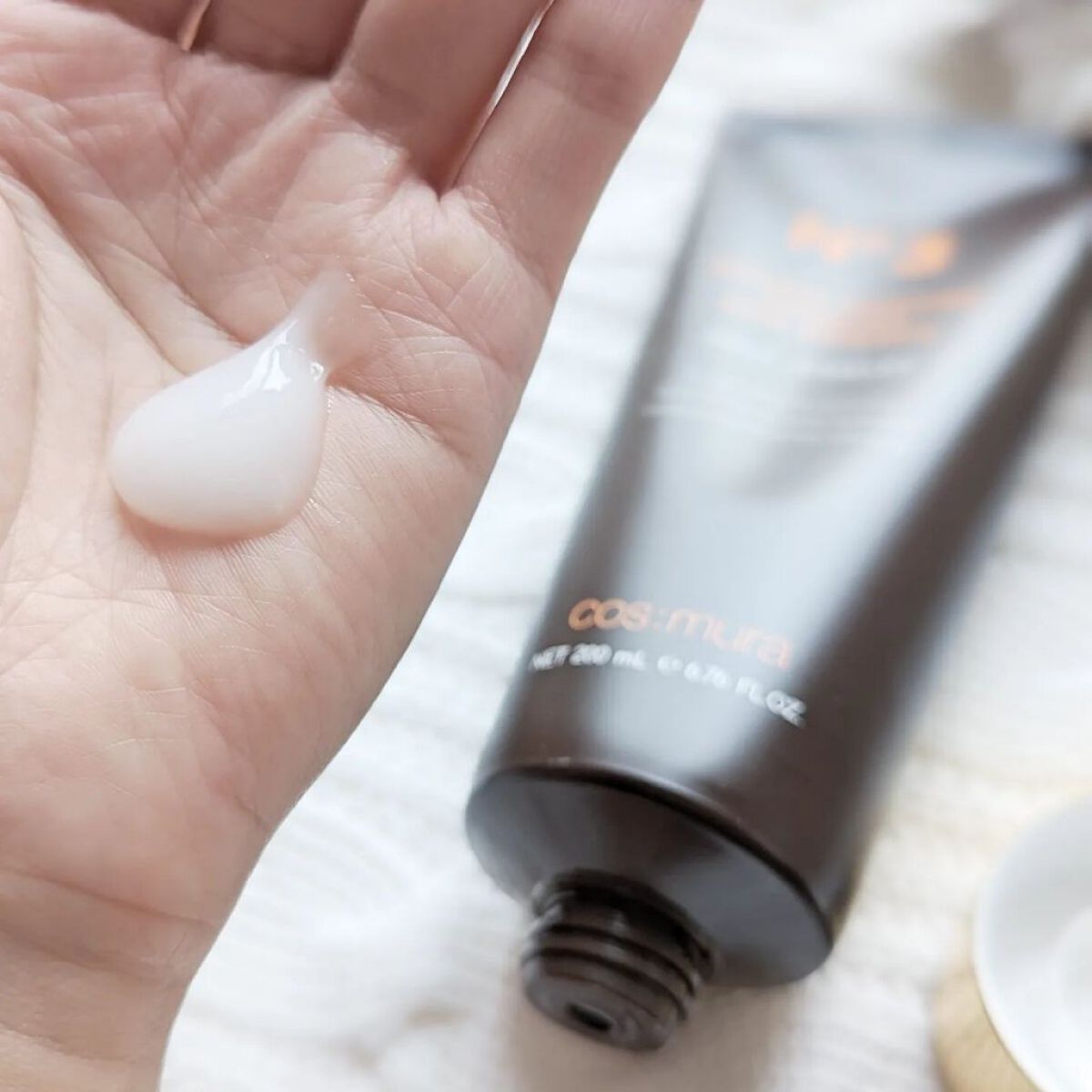 インフューズドパフュームノンウォッシュヘアエッセンス/cos:mura/洗い流すヘアトリートメントを使ったクチコミ（3枚目）