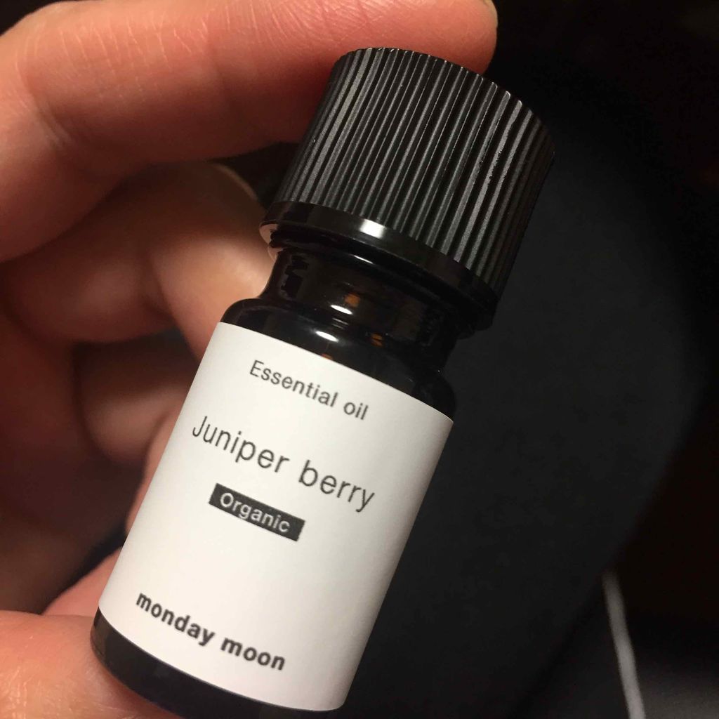 ジュニパーベリー精油、オーガニック/マンデイムーン/フェイスオイルを使ったクチコミ(1枚目)