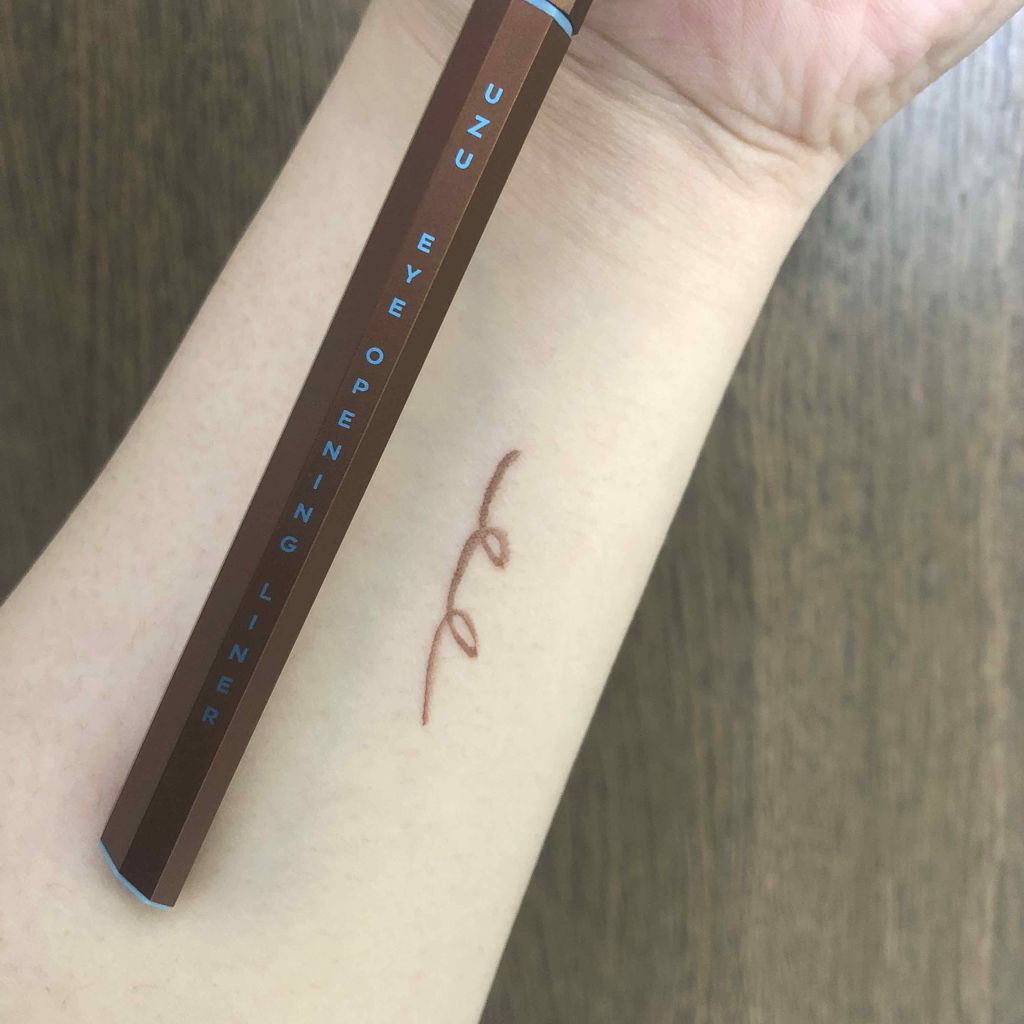 EYE OPENING LINER/UZU BY FLOWFUSHI/リキッドアイライナーを使ったクチコミ(2枚目)