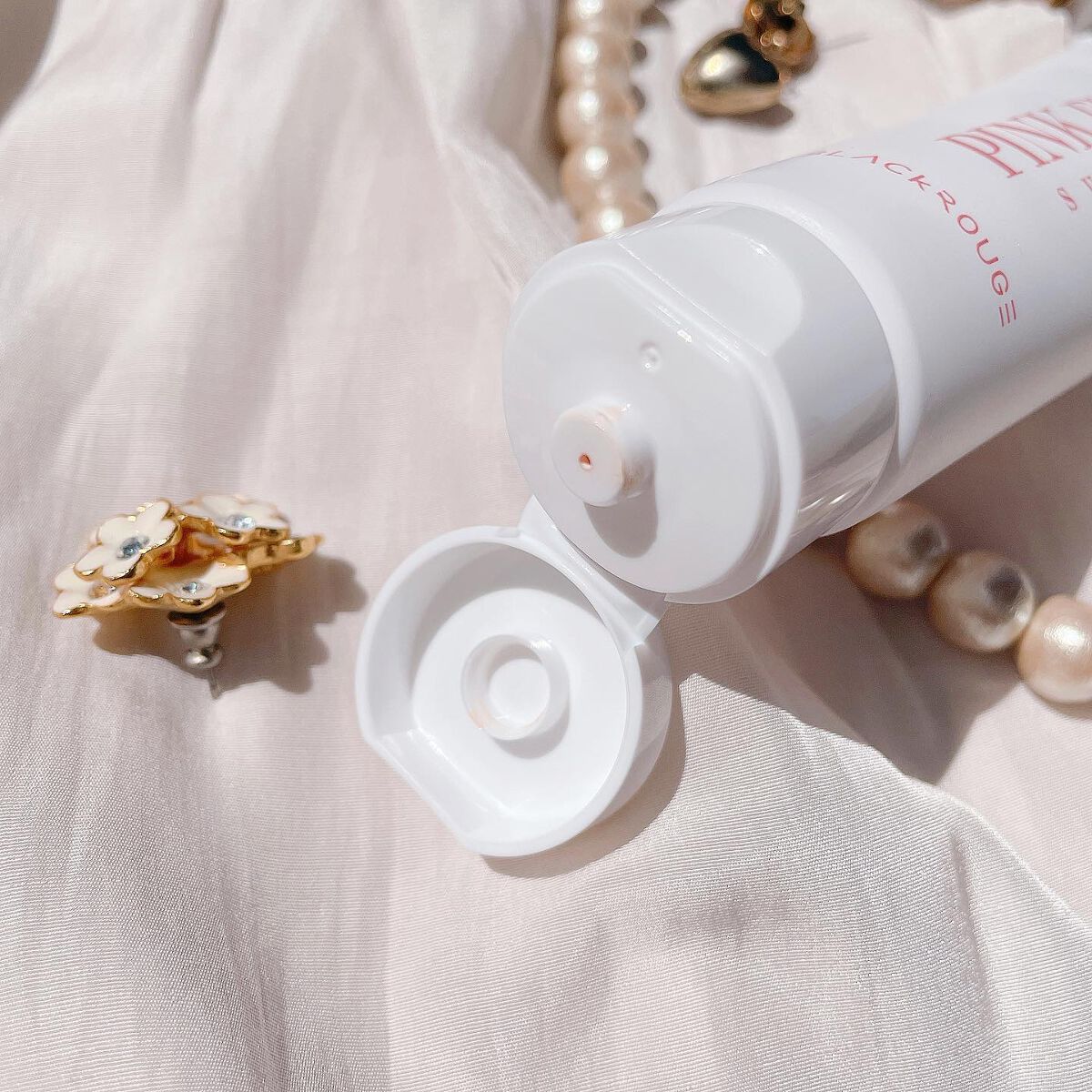 PINK FLOWER SUN TONE UP/BLACK ROUGE/日焼け止めクリームを使ったクチコミ(3枚目)