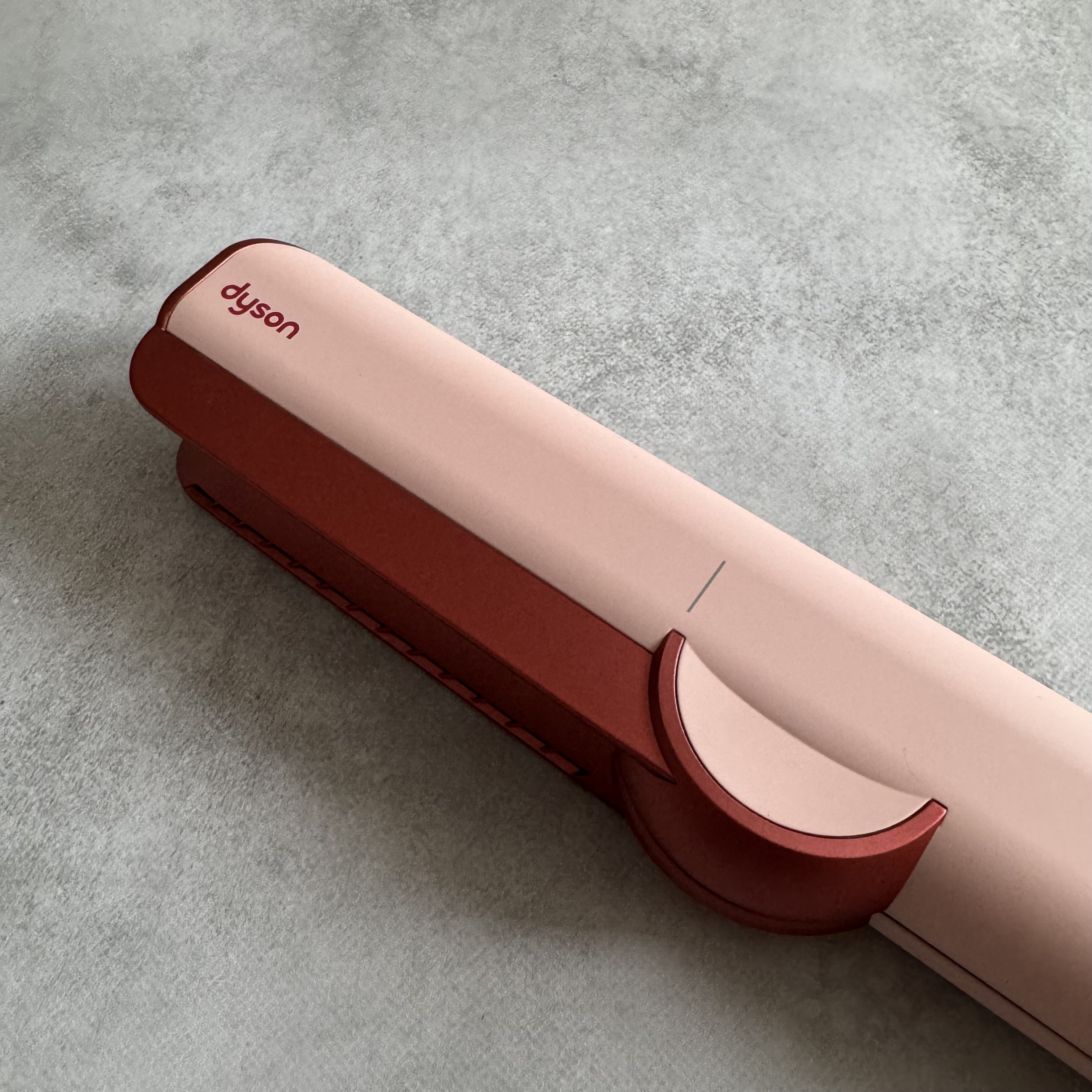 Dyson Airstrait™ストレイトナー/dyson/ドライヤーを使ったクチコミ（1枚目）