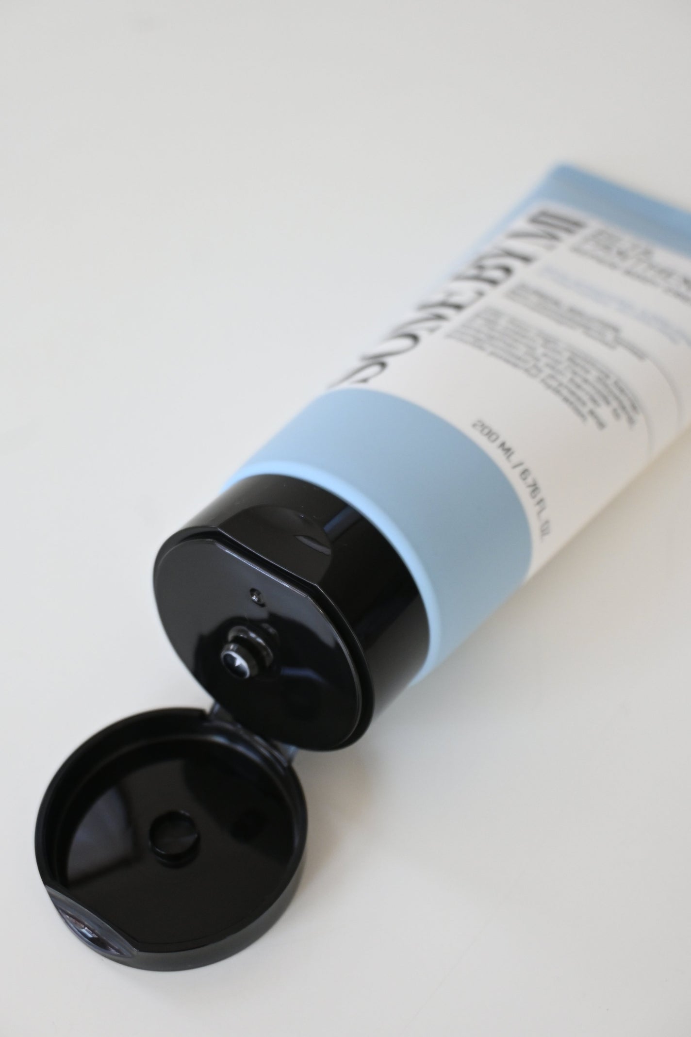 tty on LIPS 「𝗦𝗢𝗠𝗘𝗕𝗬𝗠𝗜ベターパンテノールリペアボディクリーム200..」(2枚目)