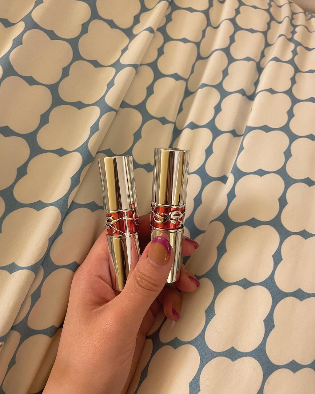 発色はもちろんいいし、唇がもちもちになる！
時間経っても縁だけになってたりしないから、リピ買いします🤍 #私の人生コスメ  #本音レビュー  #一目惚れコスメ 