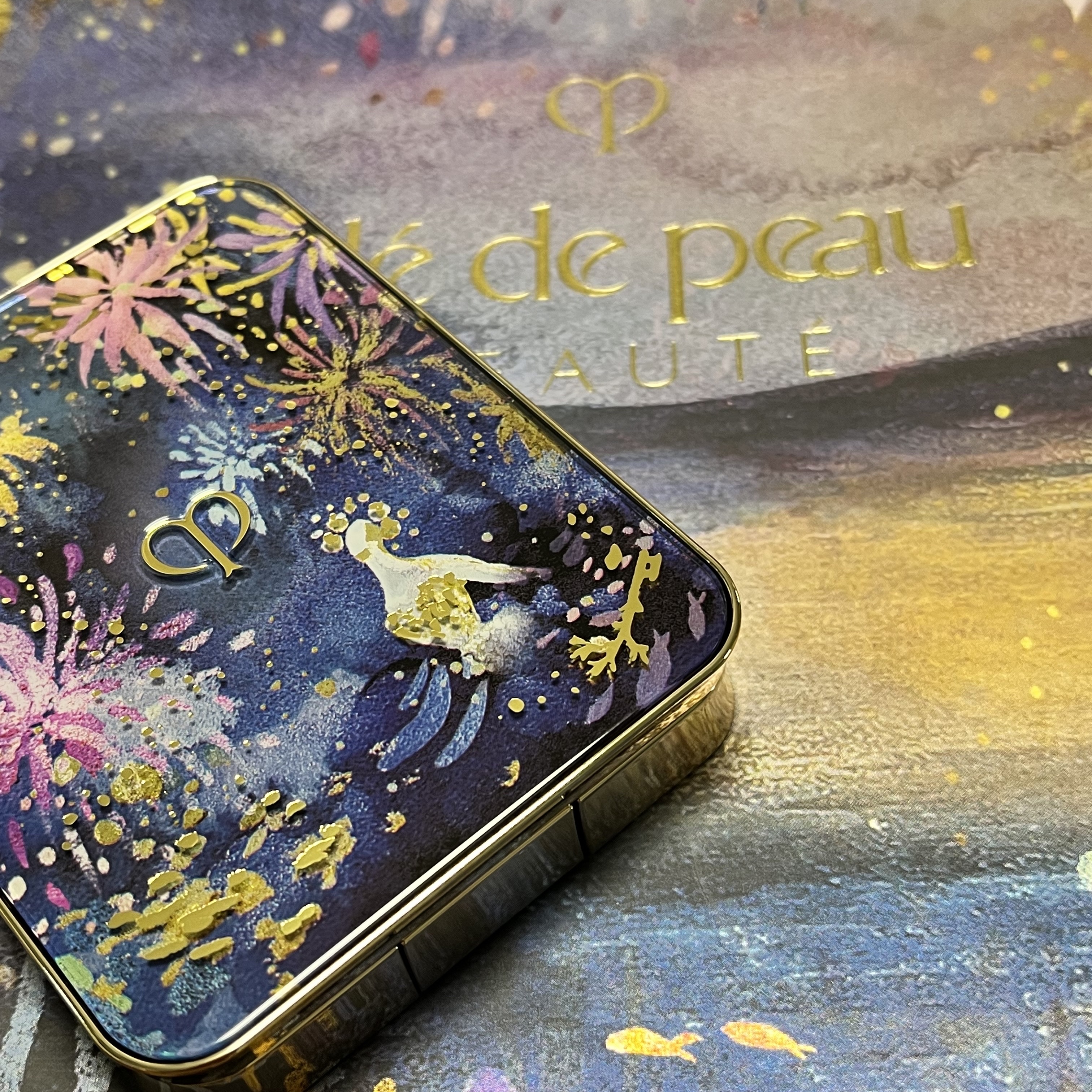 こんばんは☆
すみれです🌸

今年もやってきました。
クレ・ド・ポー ボーテ
ホリデーコレクション2023

今年は童話「人魚姫」をモチーフにした幻想的な世界観が特徴的。

物語の主人公が持つ「自分の可能性を信じて、新たな未来を自分自身で