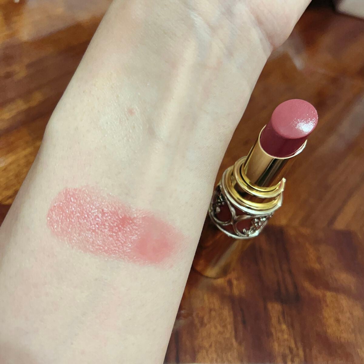 ルージュ ヴォリュプテ シャイン/YVES SAINT LAURENT BEAUTE/口紅を使ったクチコミ(2枚目)