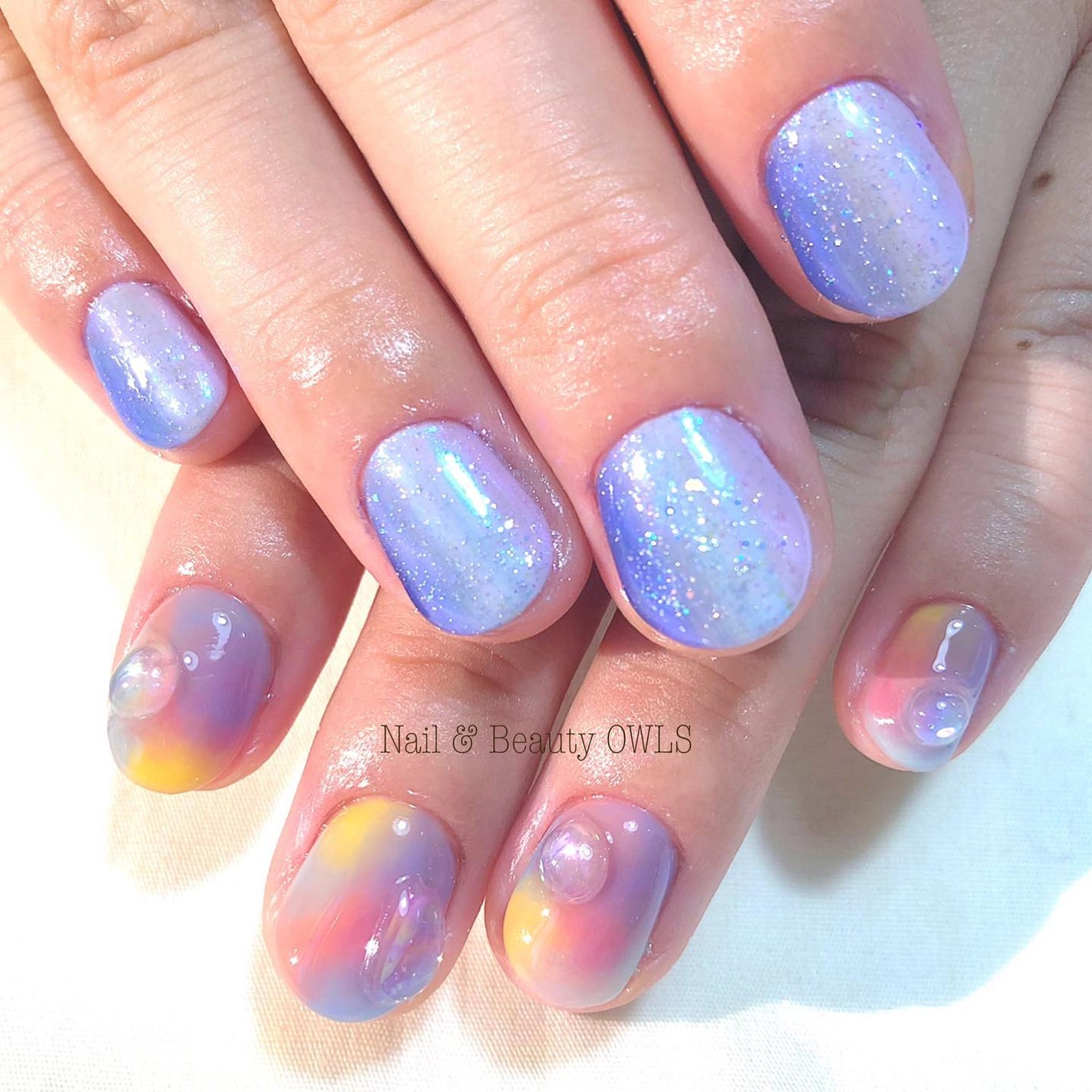 ぴよこれいと あうるす on LIPS 「サンプルから選んでもらって左右チグハグに。#縦グラデーション#..」(3枚目)