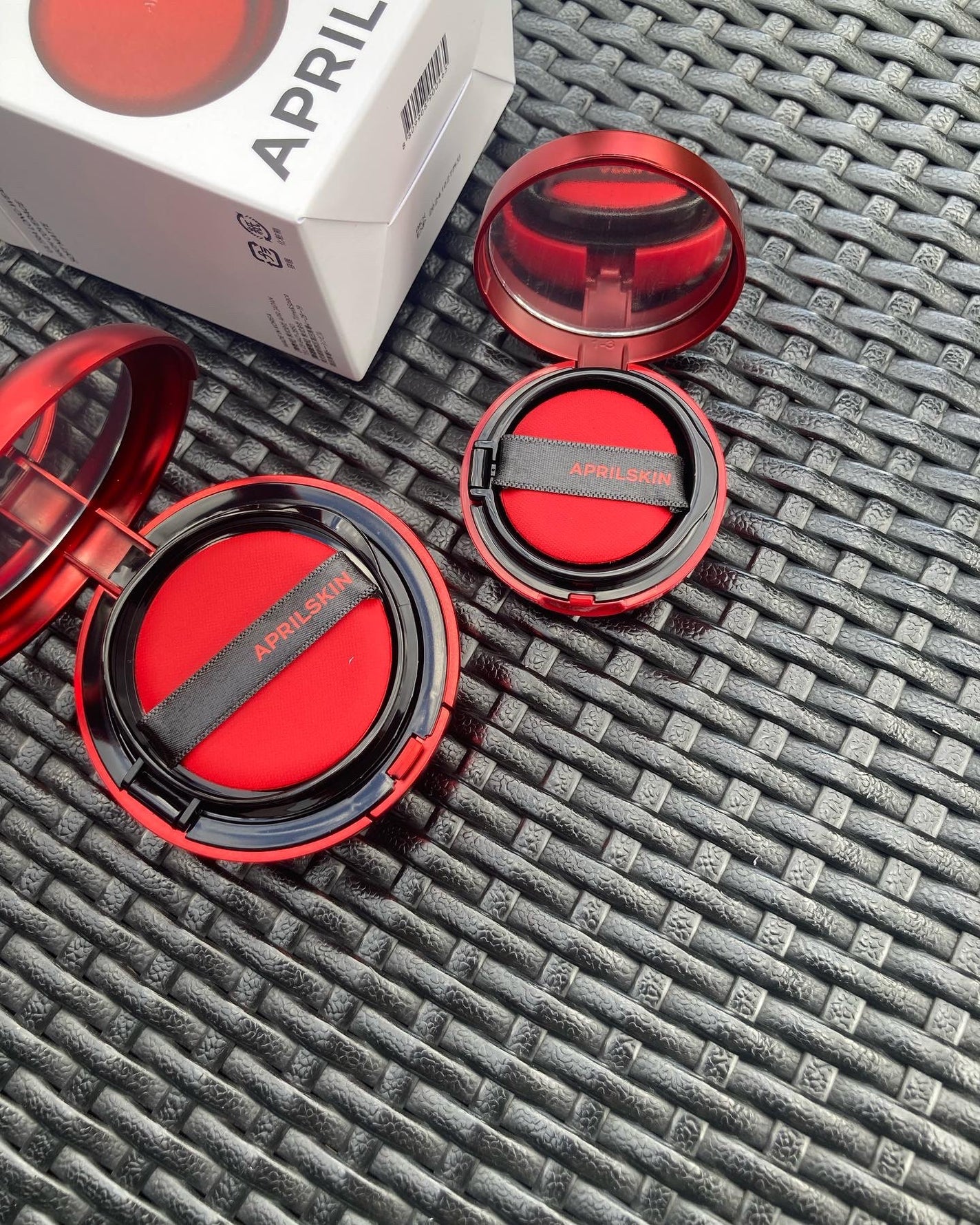 ハイパーカバーフィットクッション グラファイト/APRILSKIN/クッションファンデーションを使ったクチコミ(2枚目)