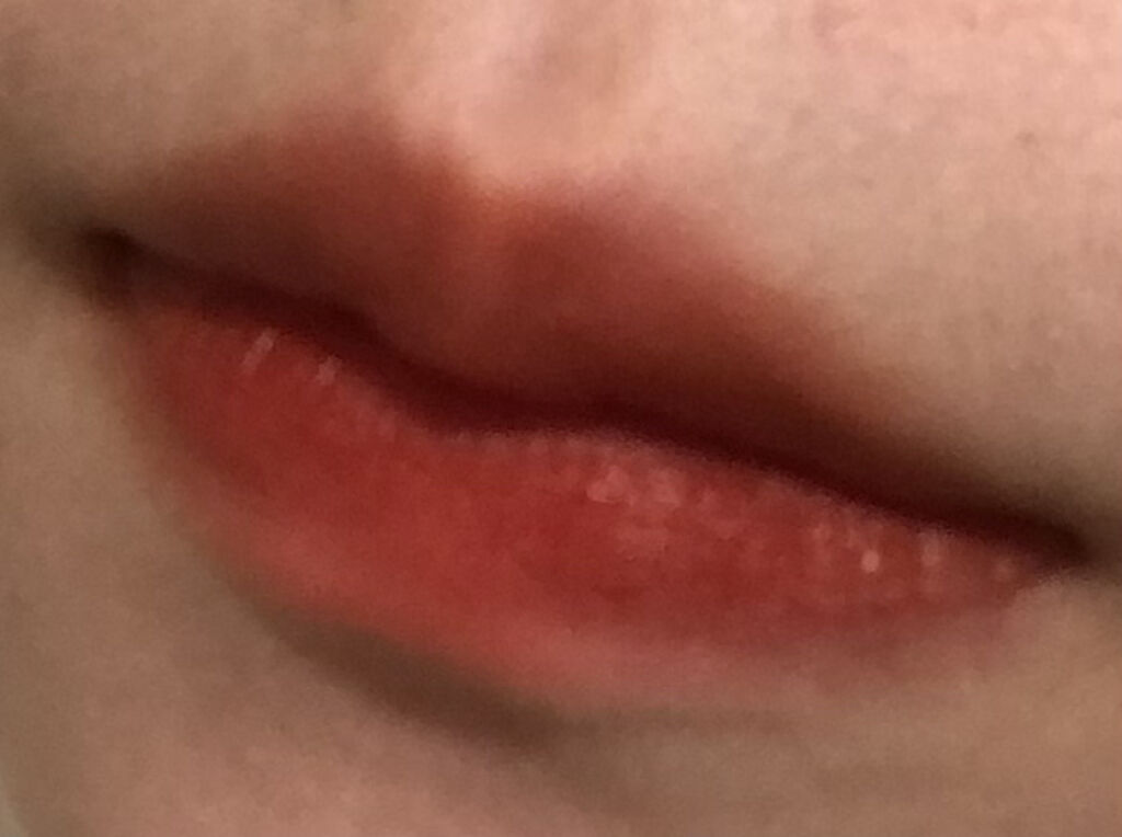 ラプソリュ ルージュ R02 ルビークィーン/LANCOME/口紅を使ったクチコミ（3枚目）