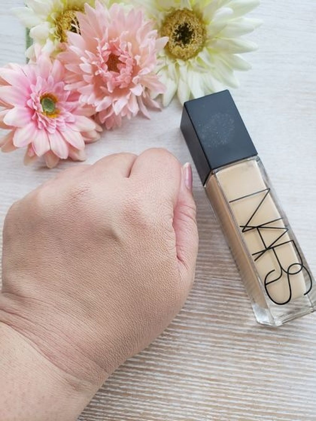 ナチュラルラディアント ロングウェアファンデーション/NARS/リキッドファンデーションを使ったクチコミ(3枚目)