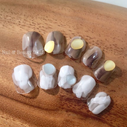 ぴよこれいと あうるす on LIPS 「べっこう飴みたい。ぽっこりをマットにしてみたやつ。インプットア..」(2枚目)