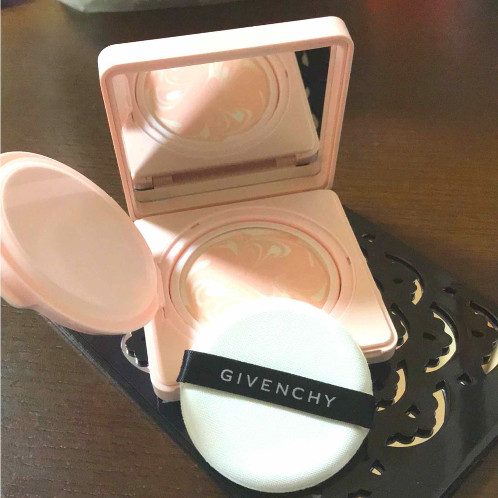 ランタンポレル ブロッサム クリーム コンパクト/GIVENCHY/化粧下地を使ったクチコミ（1枚目）