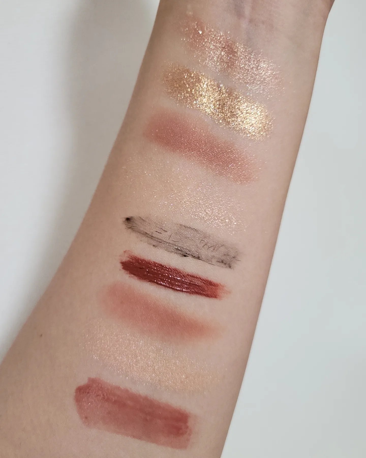 フィーリングス パレット NAC011 sugar（シュガー）/rihka/アイシャドウパレットを使ったクチコミ（3枚目）