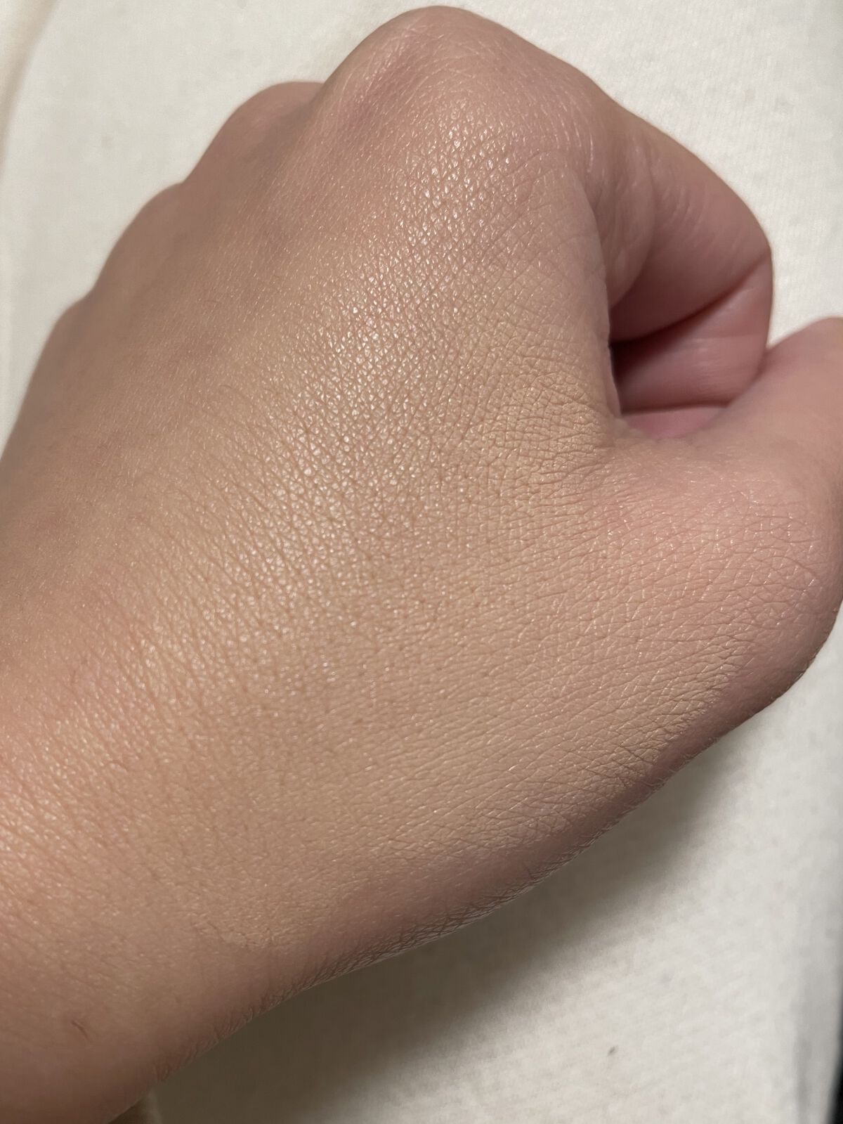 ラディアント タッチ グロウパクト B20/YVES SAINT LAURENT BEAUTE/クッションファンデーションを使ったクチコミ（3枚目）